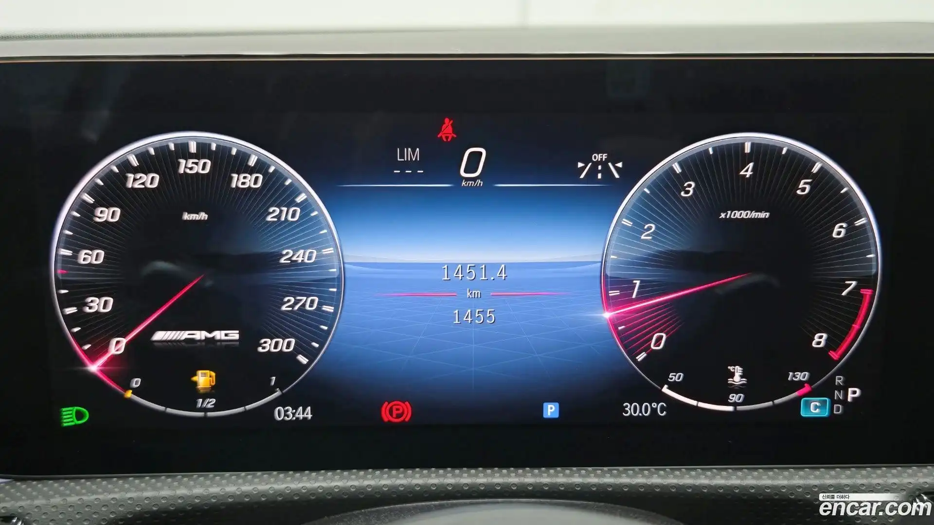 A-Class Mercedes-Benz 2025.8-INNER-008