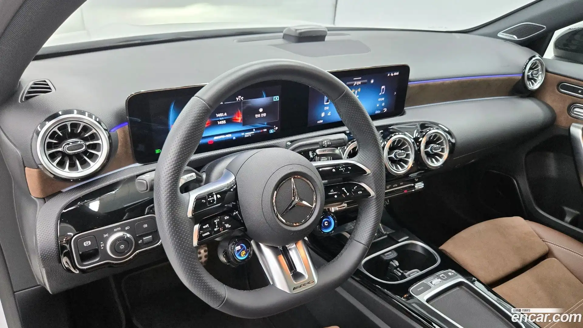 A-Class Mercedes-Benz 2025.8-OPTION-017