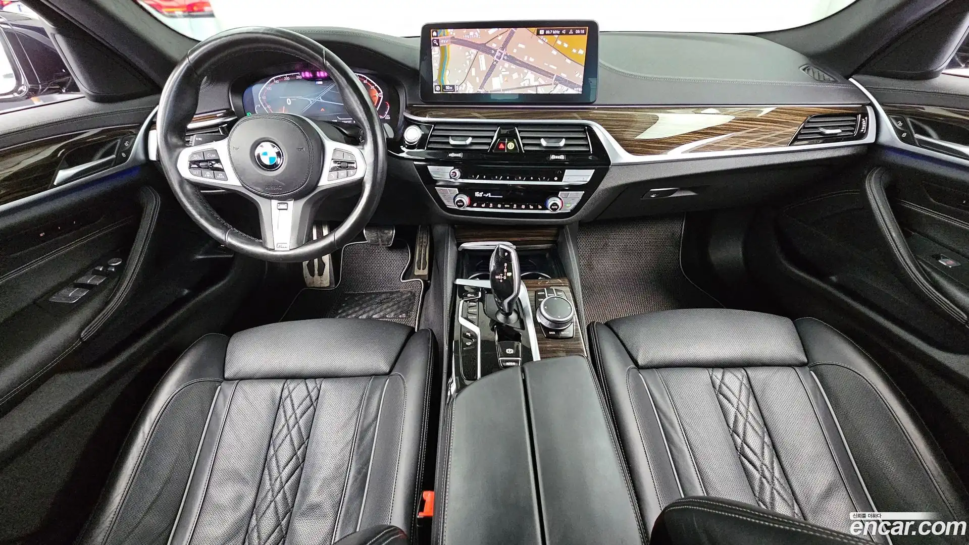 5-Series BMW 2021.10-INNER-007