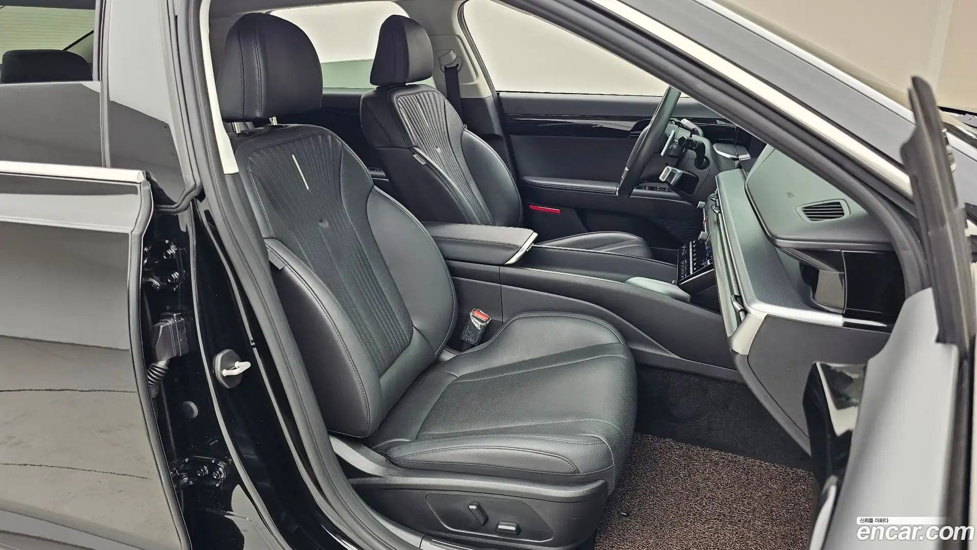 Grandeur Hyundai 2023.7-OPTION-015
