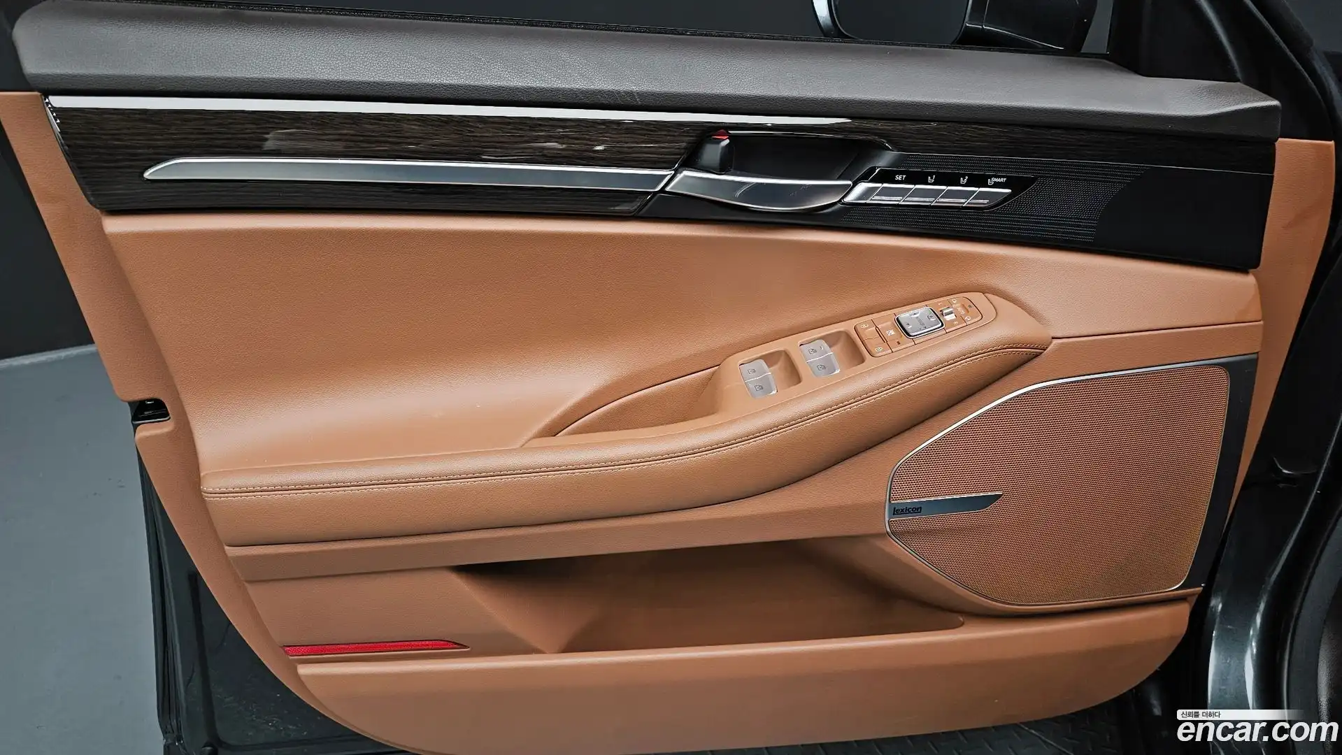 G90 Genesis 2019.4-INNER-034