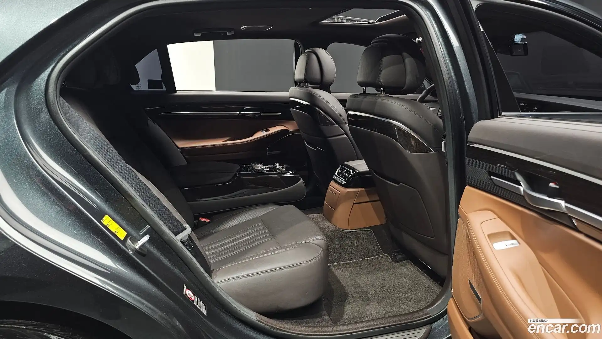 G90 Genesis 2019.4-INNER-036