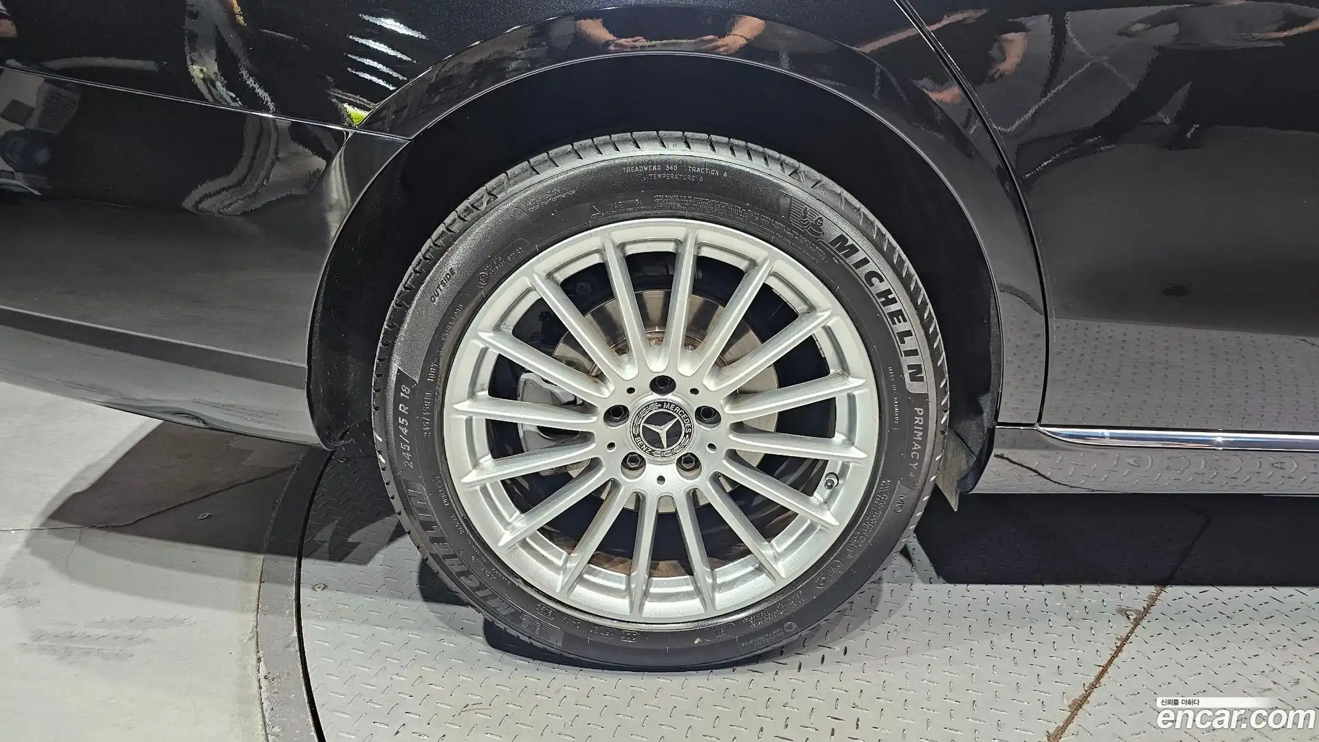 E-Class Mercedes-Benz 2023.8-OUTER-005