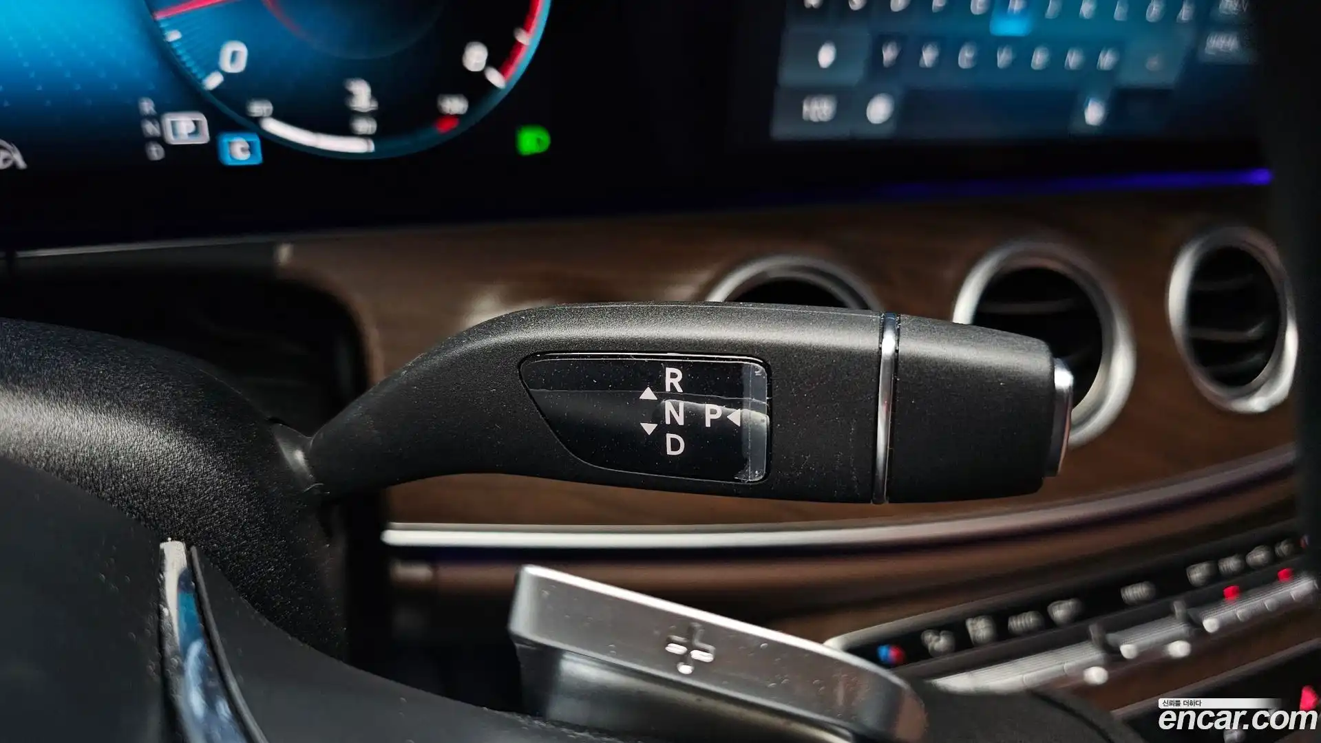 E-Class Mercedes-Benz 2023.8-INNER-009