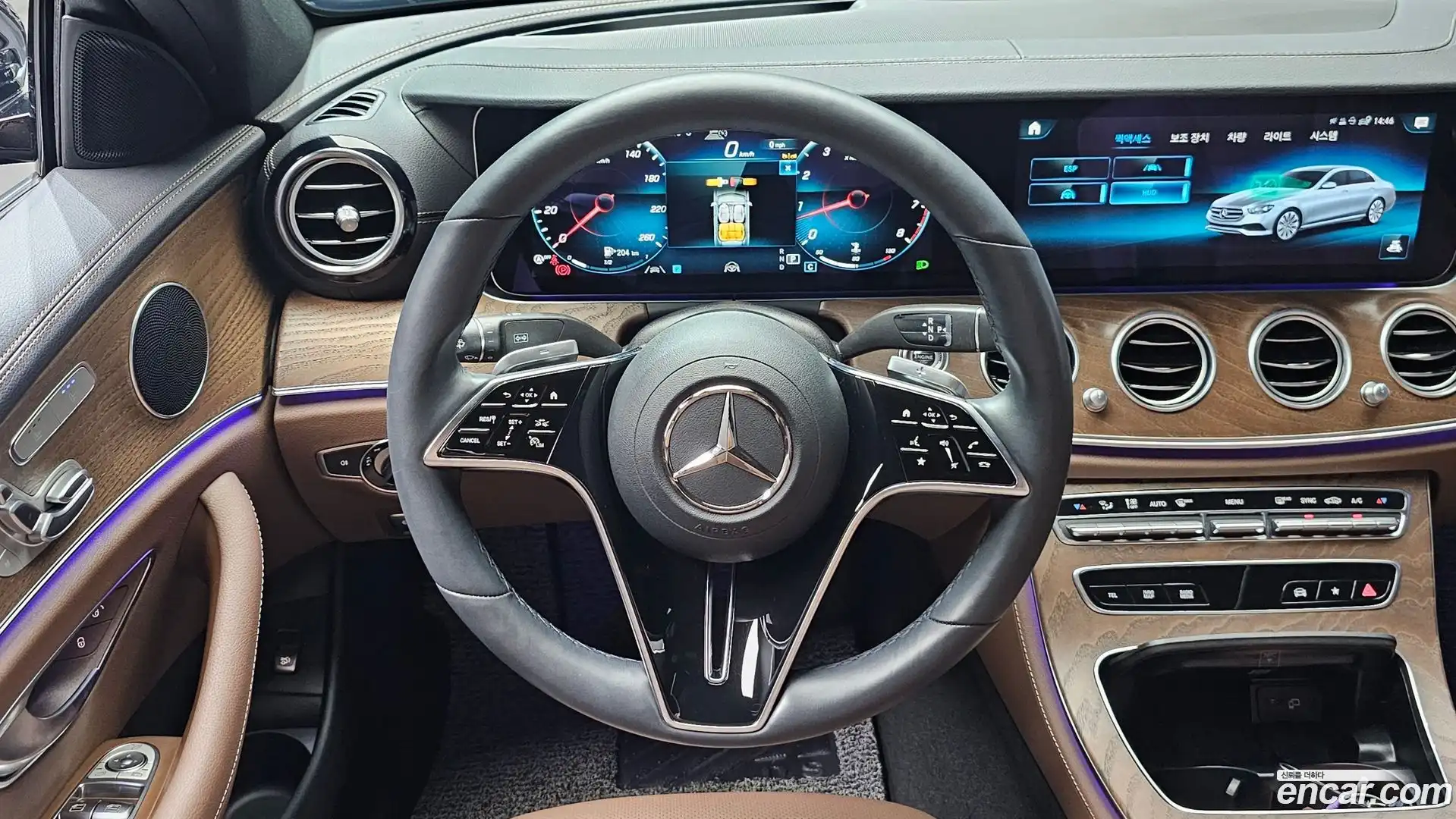 E-Class Mercedes-Benz 2023.8-OPTION-017
