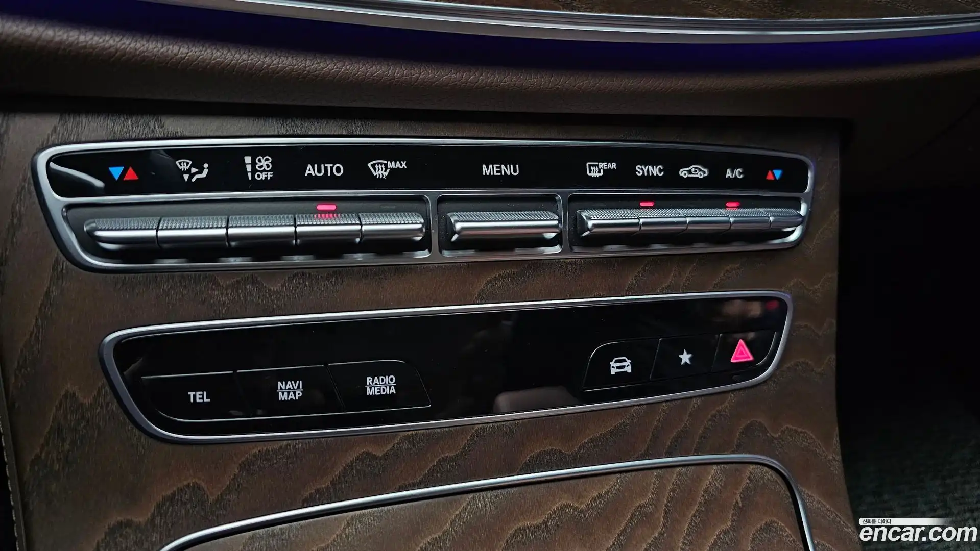 E-Class Mercedes-Benz 2023.8-OPTION-023