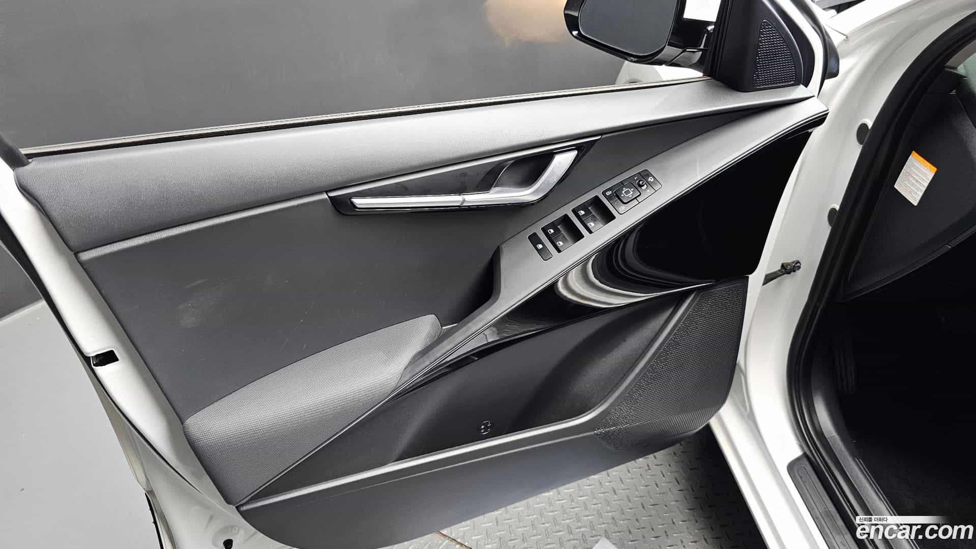 Niro Kia 2022.5-INNER-034
