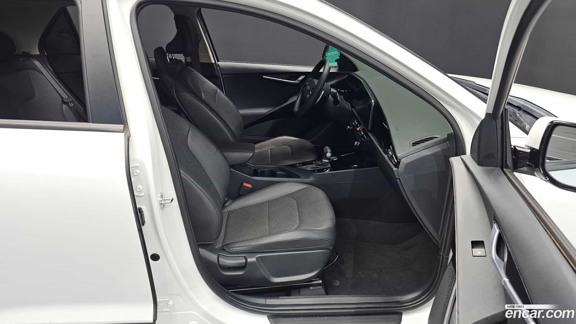 Niro Kia 2022.5-INNER-036