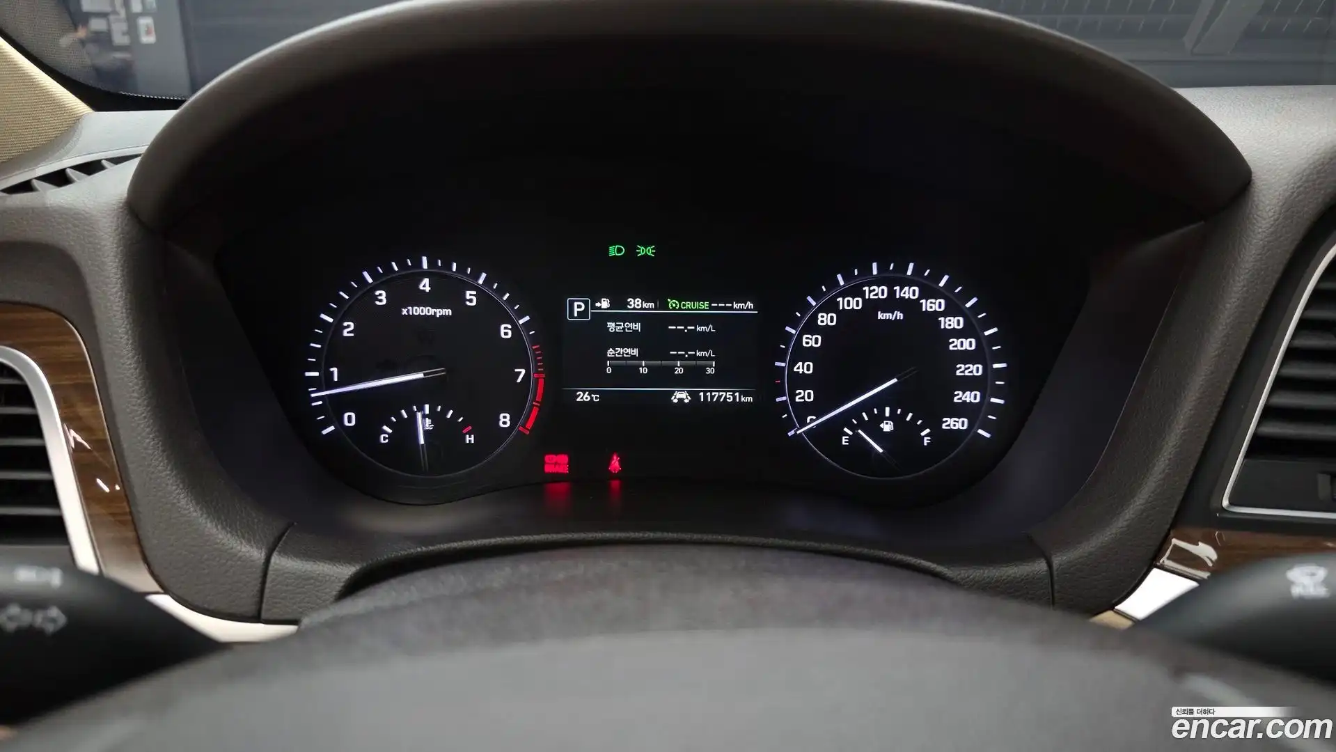 G80 Genesis 2017.0-INNER-008