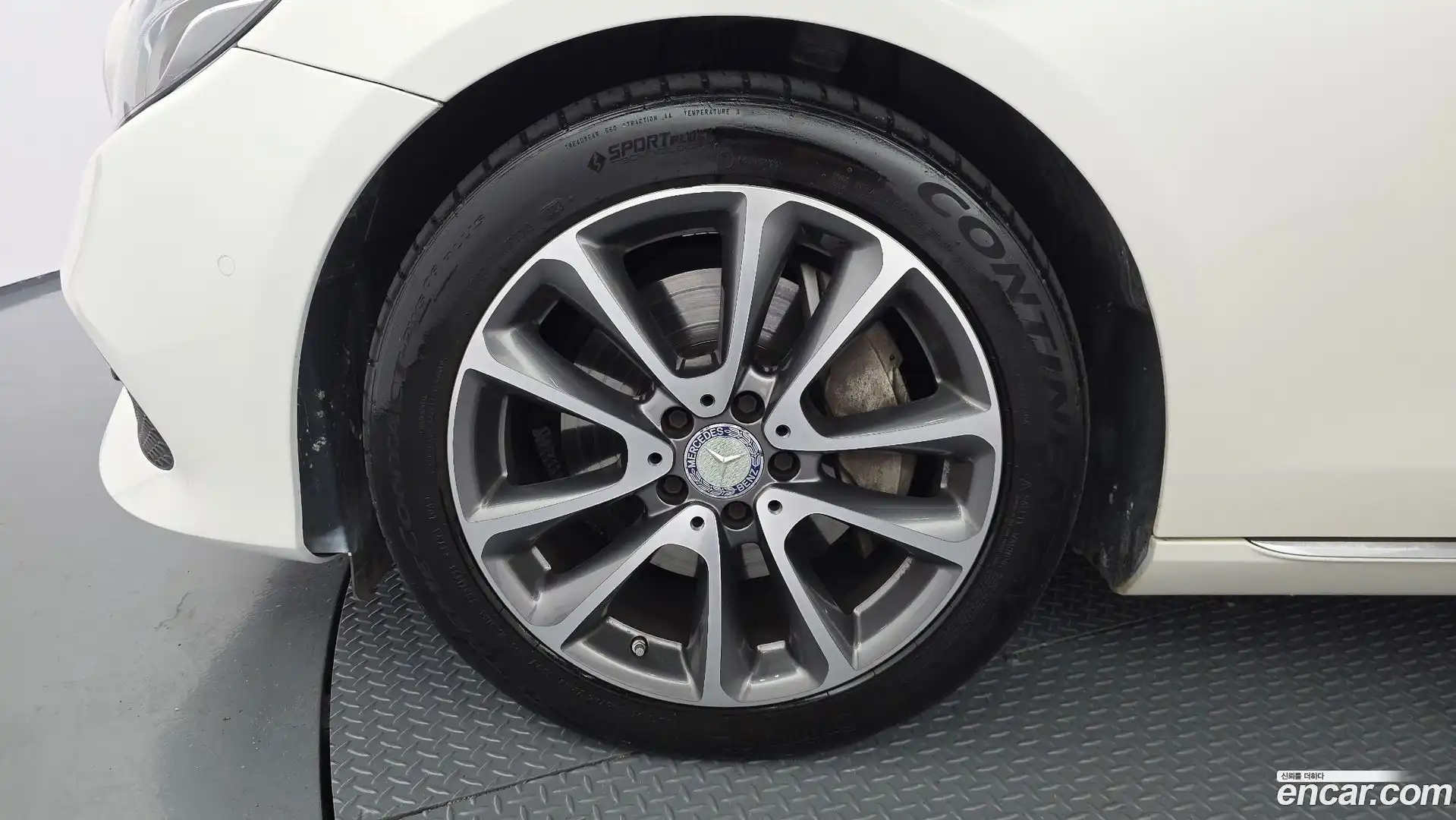 E-Class Mercedes-Benz 2016.5-OUTER-005