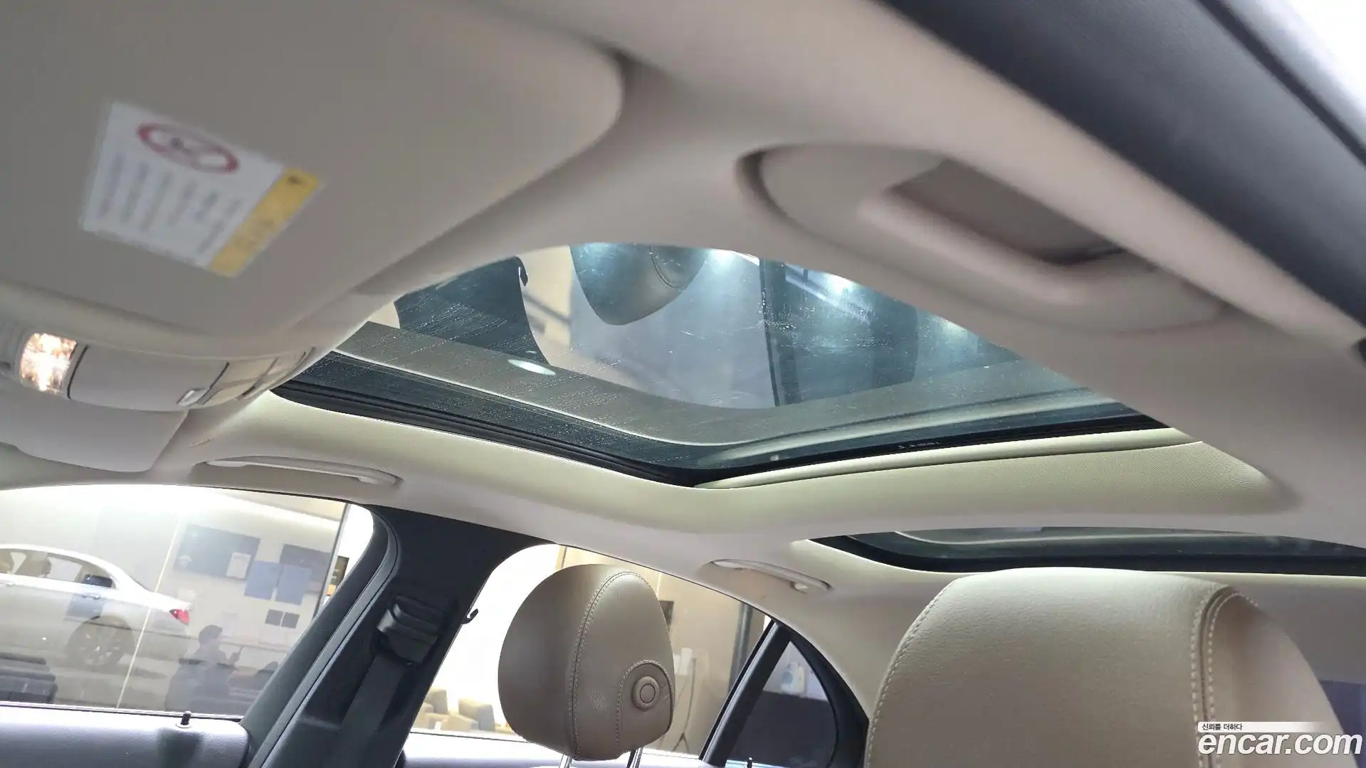 E-Class Mercedes-Benz 2016.5-OPTION-023