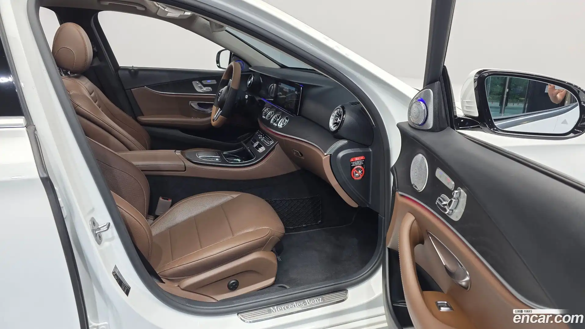 E-Class Mercedes-Benz 2019.0-OPTION-015