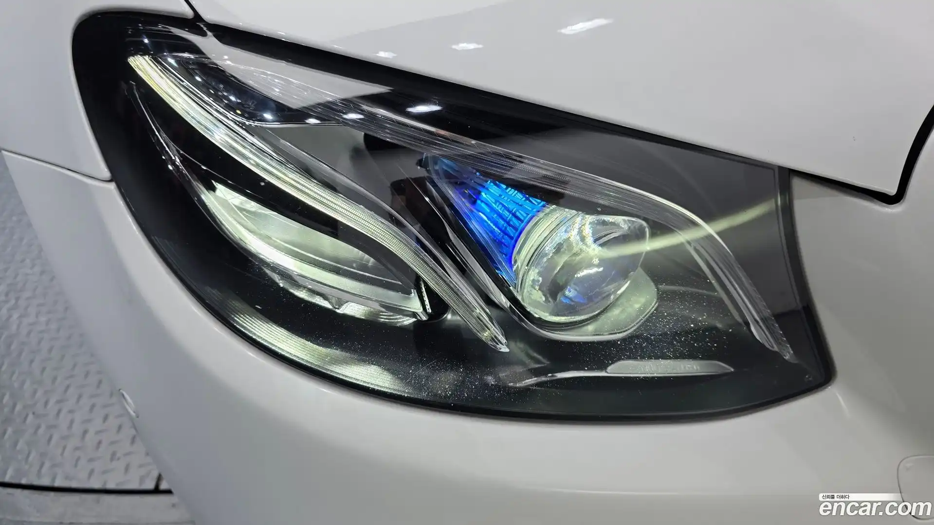 E-Class Mercedes-Benz 2019.0-OUTER-032