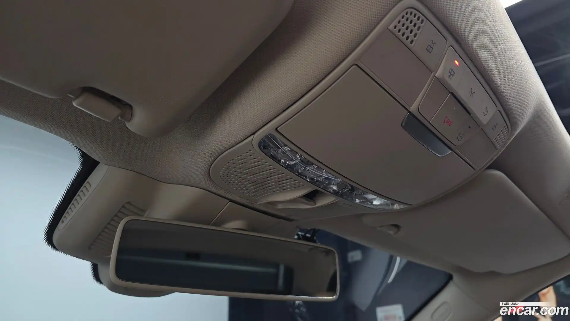 E-Class Mercedes-Benz 2019.0-OPTION-043