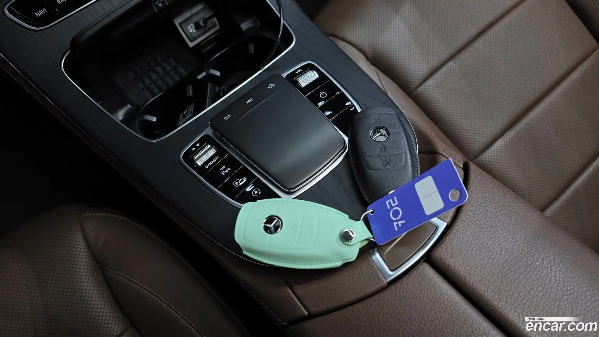 E-Class Mercedes-Benz 2019.0-OPTION-044
