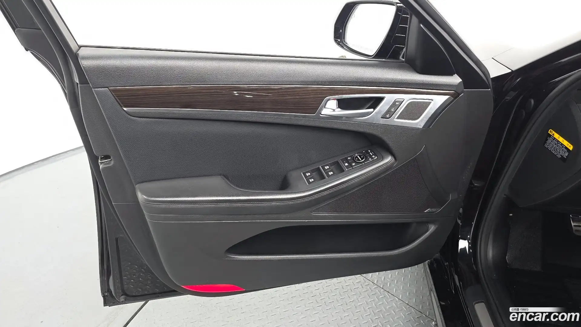 G80 Genesis 2018.9-INNER-034