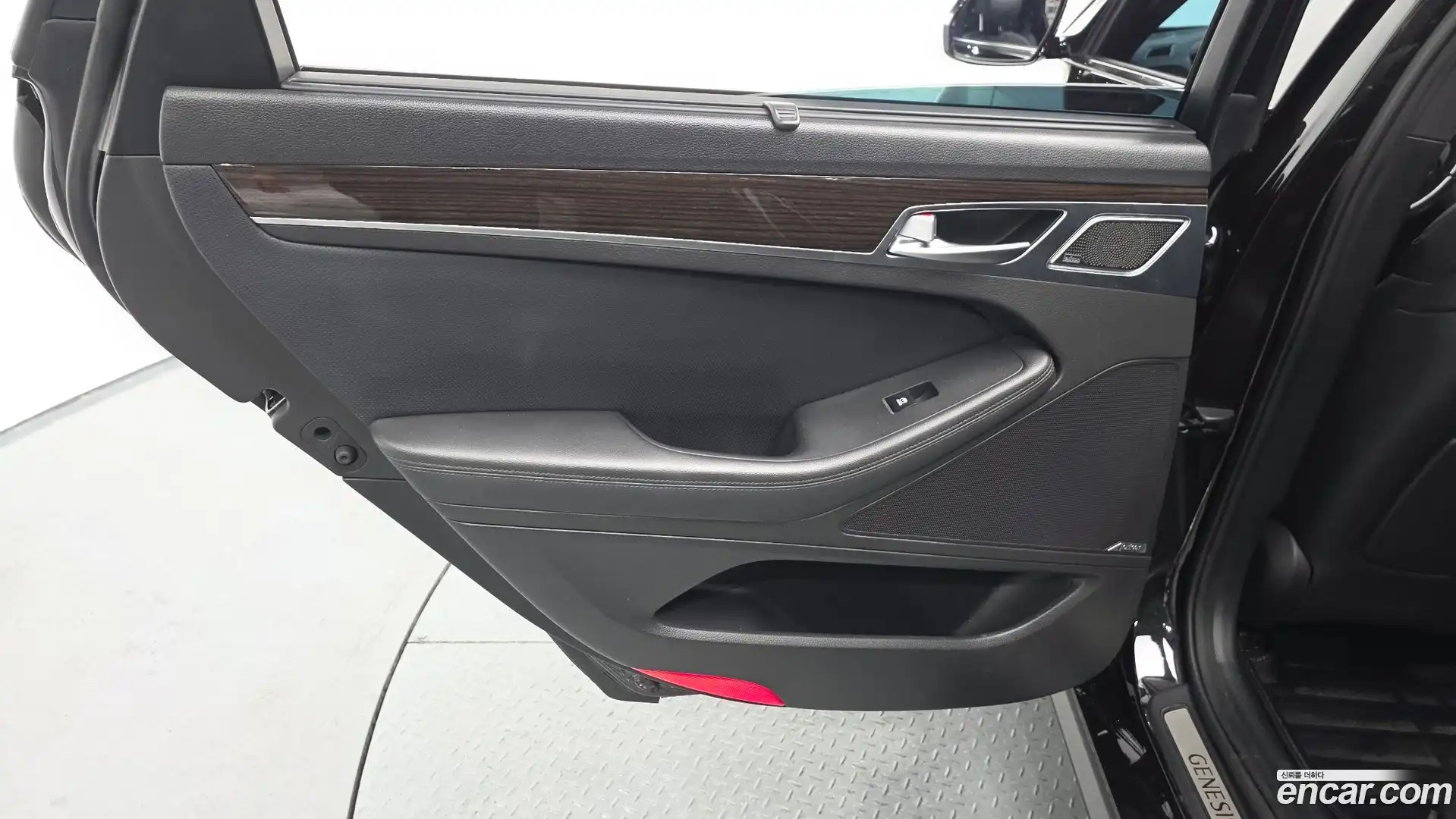 G80 Genesis 2018.9-INNER-035
