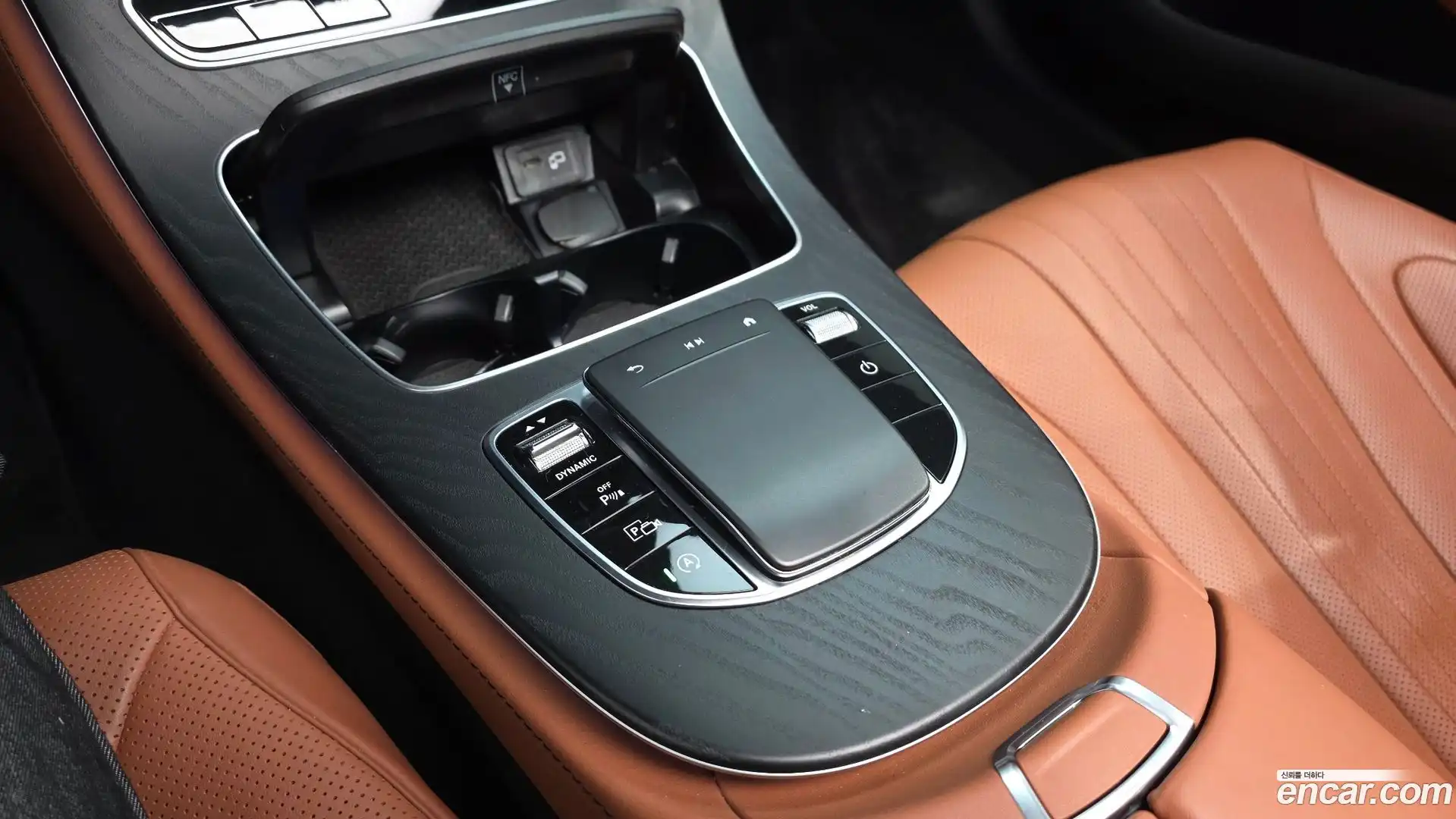 CLS-Class Mercedes-Benz 2023.2-OPTION-023