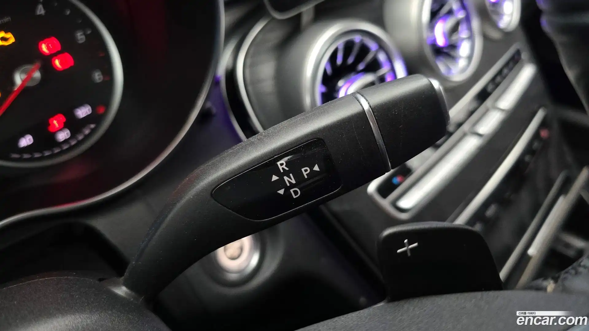 C-Class Mercedes-Benz 2019.1-INNER-009