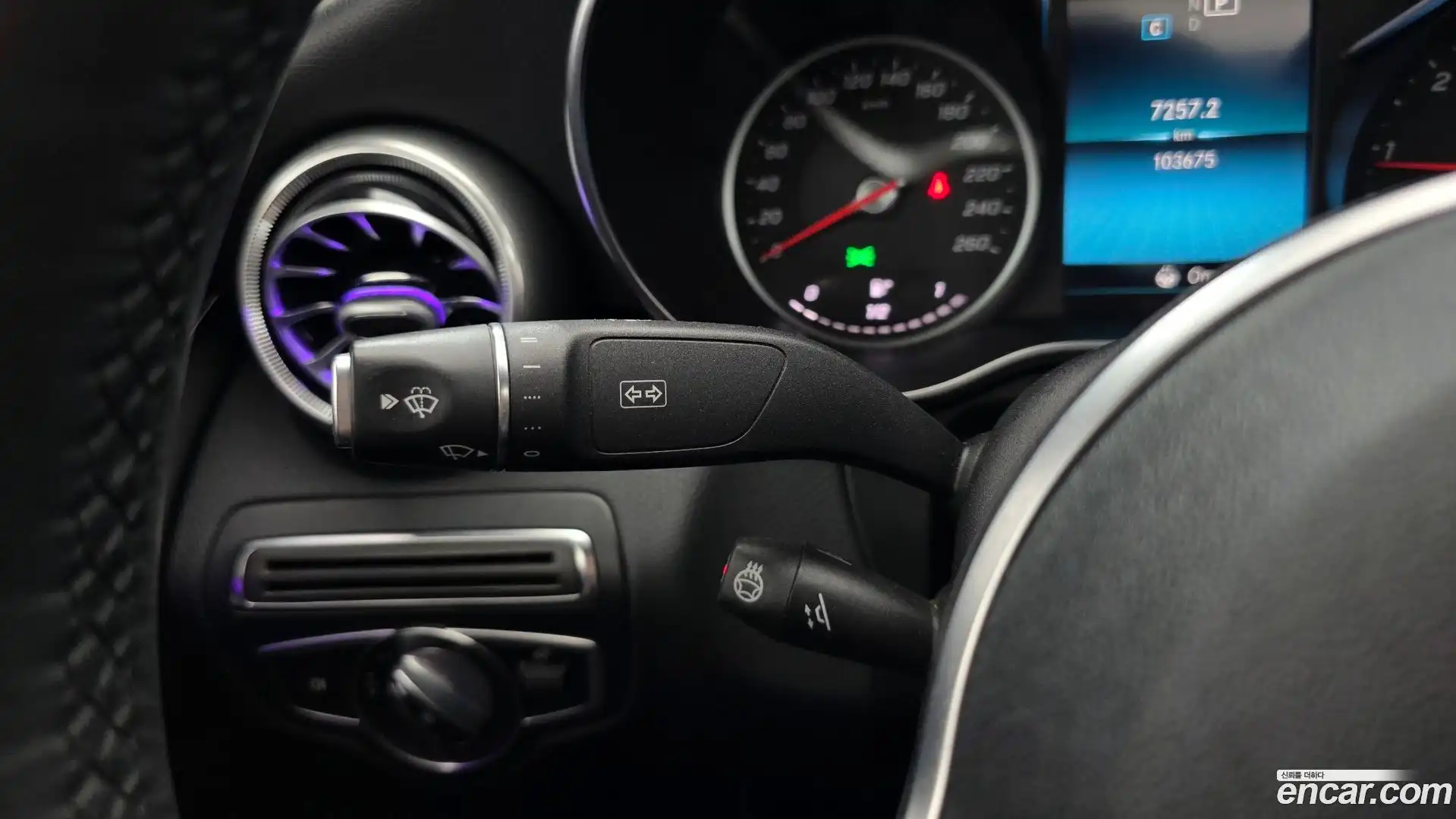 C-Class Mercedes-Benz 2019.1-OPTION-020
