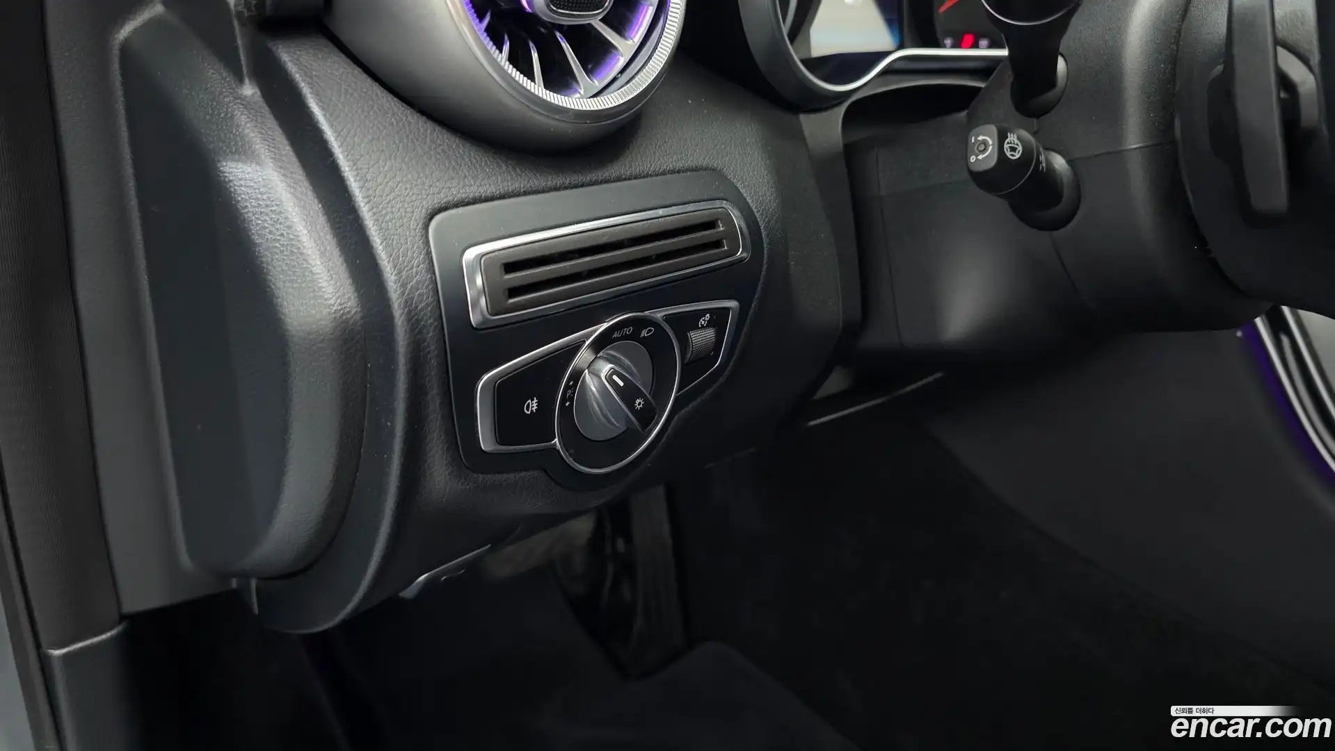 C-Class Mercedes-Benz 2019.1-OPTION-022