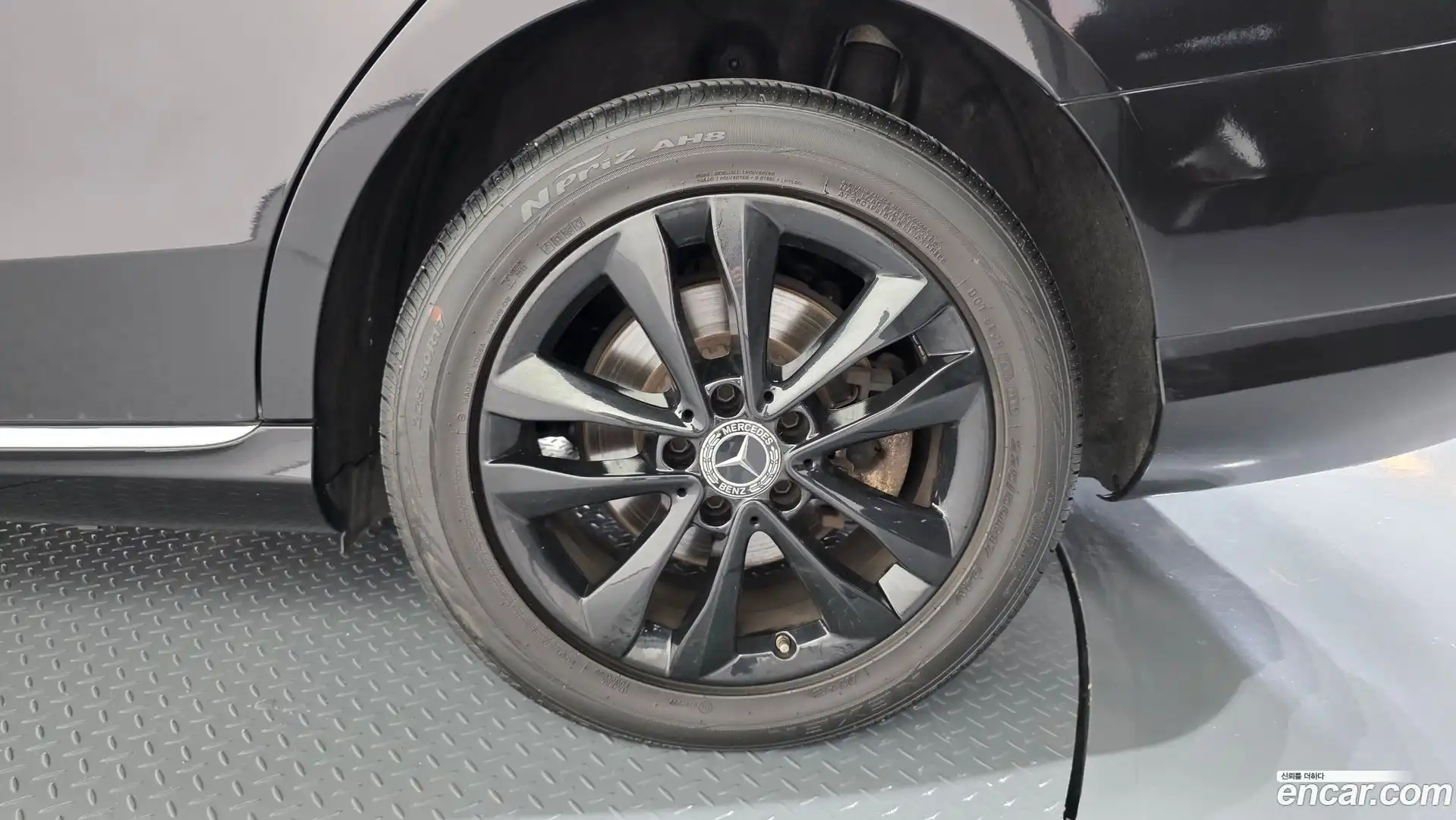 C-Class Mercedes-Benz 2019.1-OUTER-031