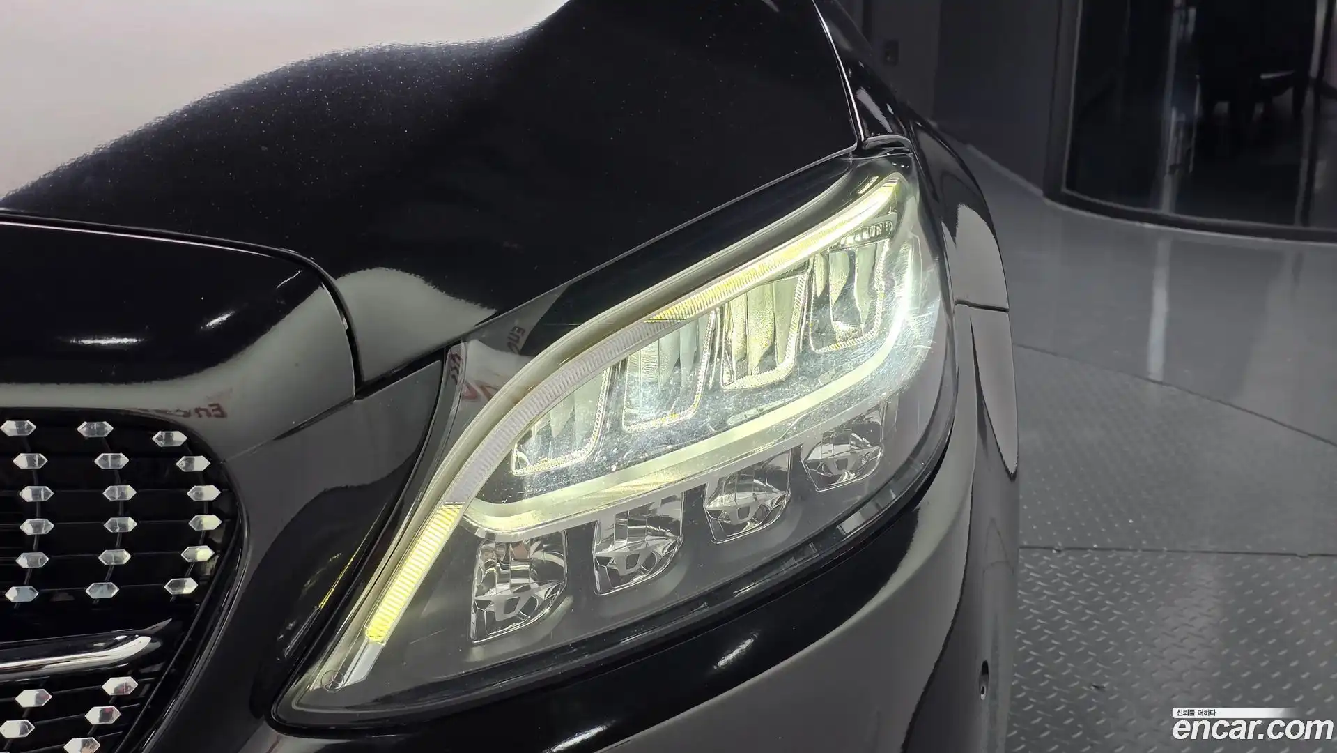 C-Class Mercedes-Benz 2019.1-OUTER-032