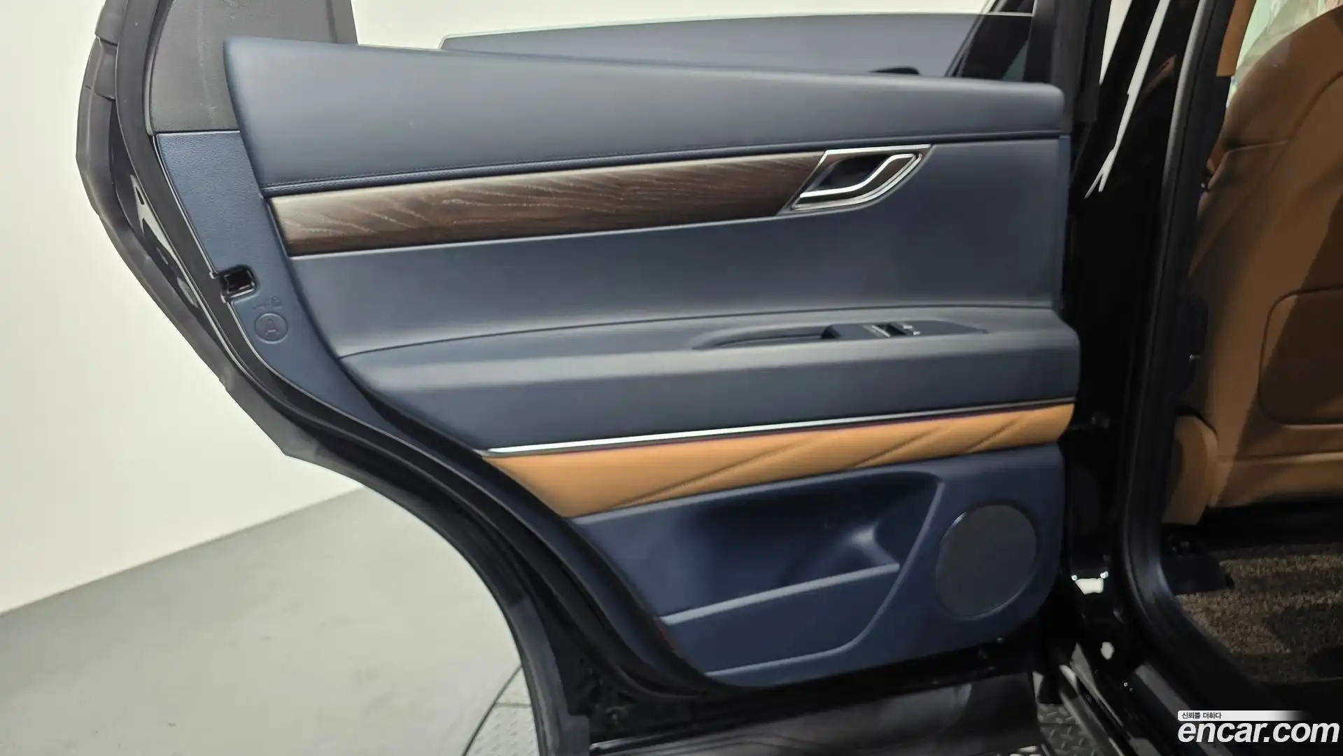 GV80 Genesis 2023.11-INNER-035