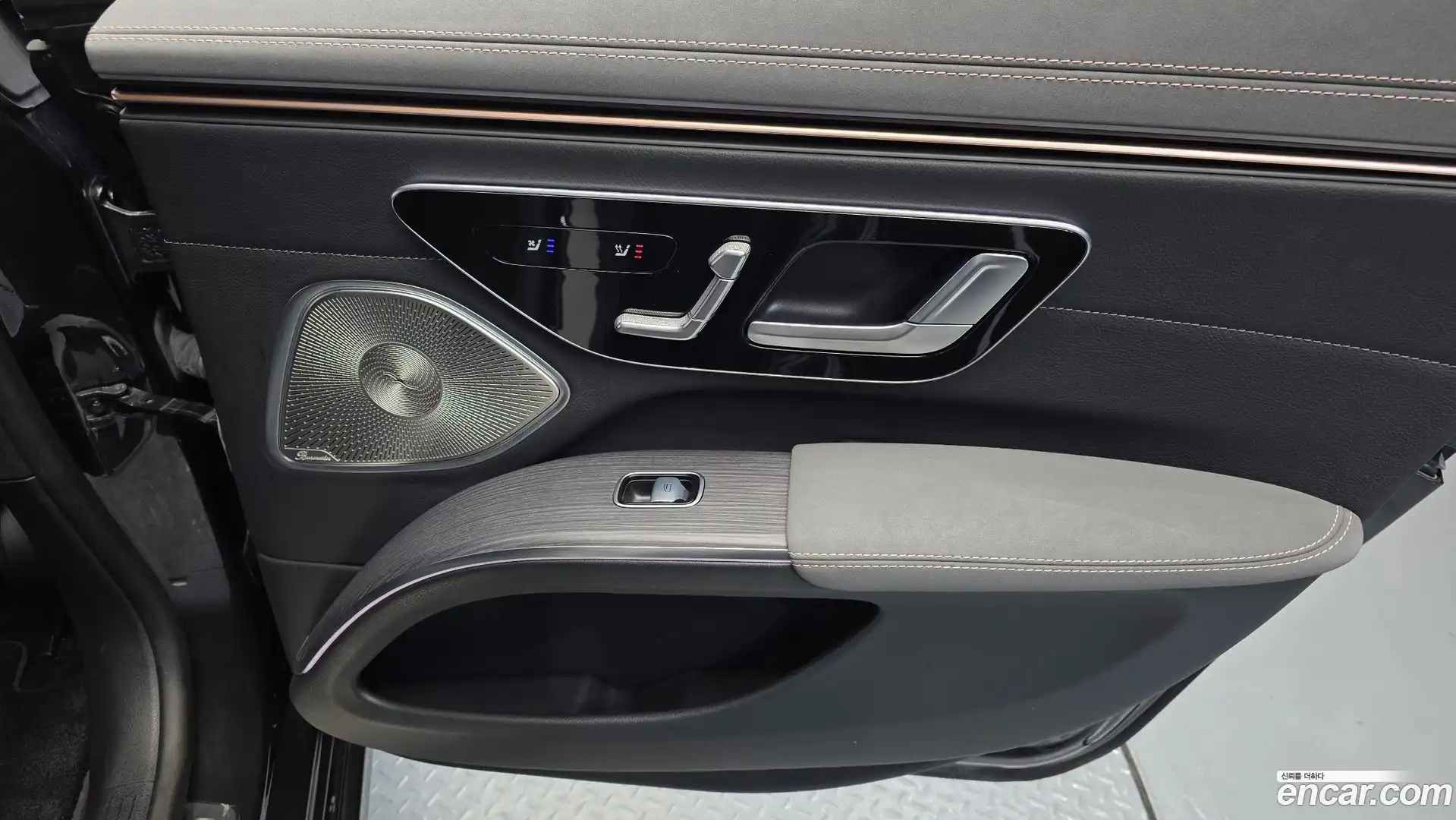 EQS Mercedes-Benz 2022.2-INNER-035