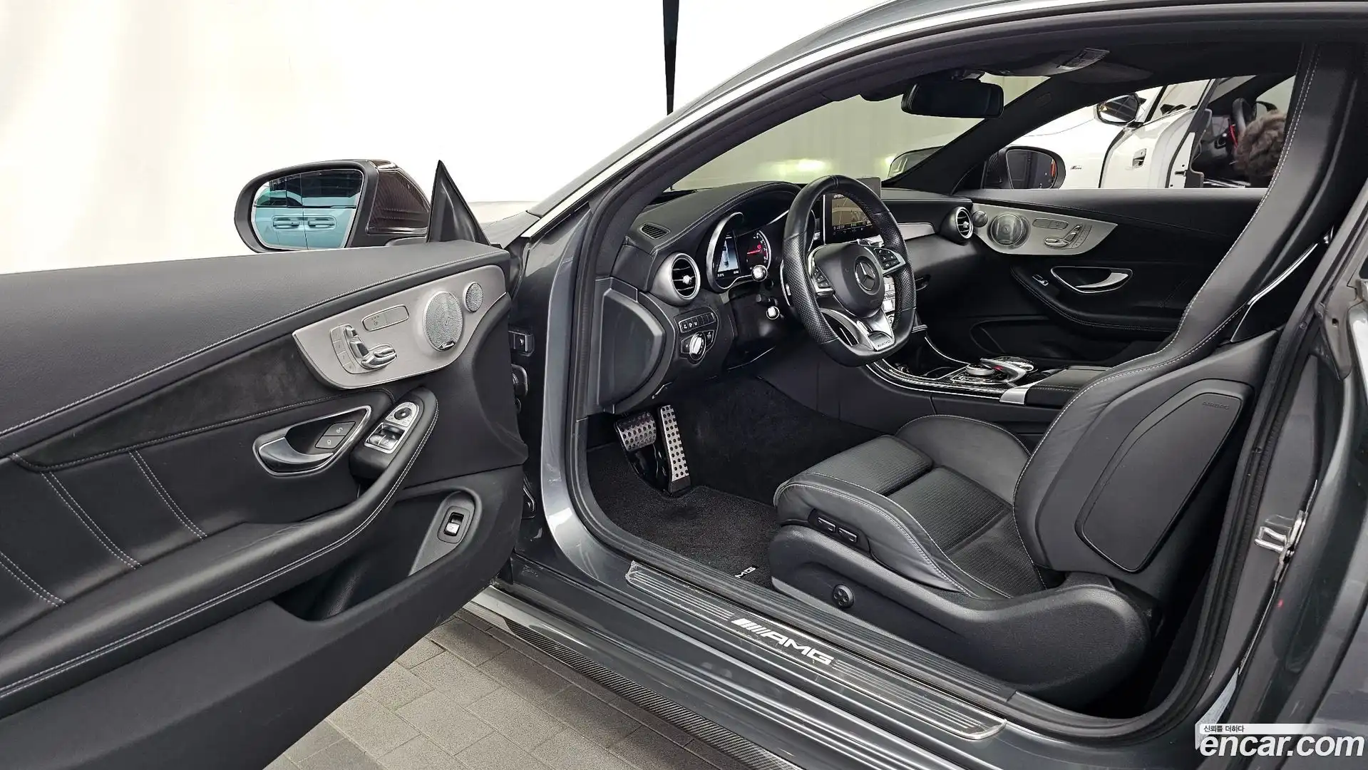 C-Class Mercedes-Benz 2018.5-INNER-010