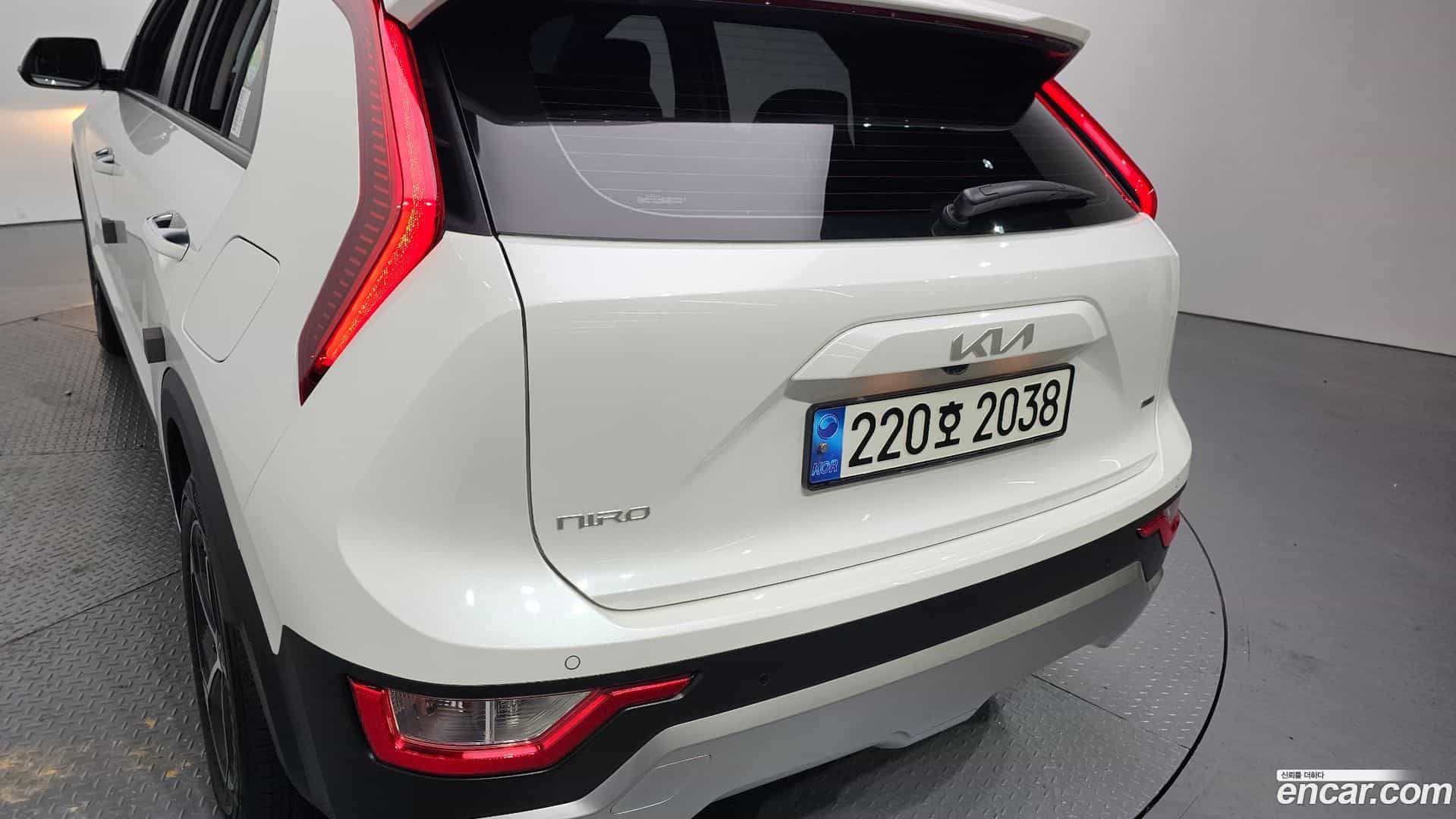Niro Kia 2023.2-OUTER-033