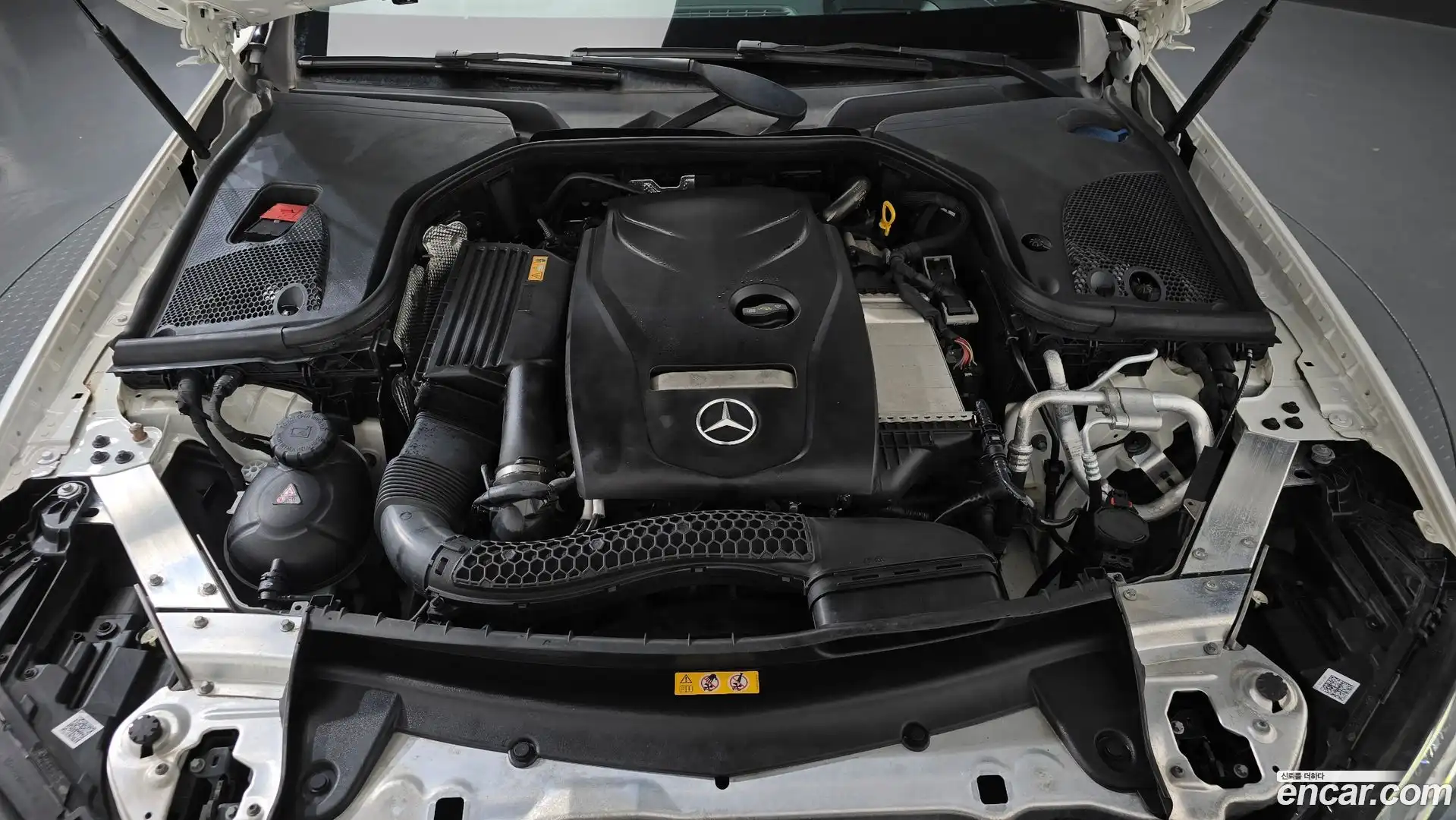 E-Class Mercedes-Benz 2016.11-OUTER-006