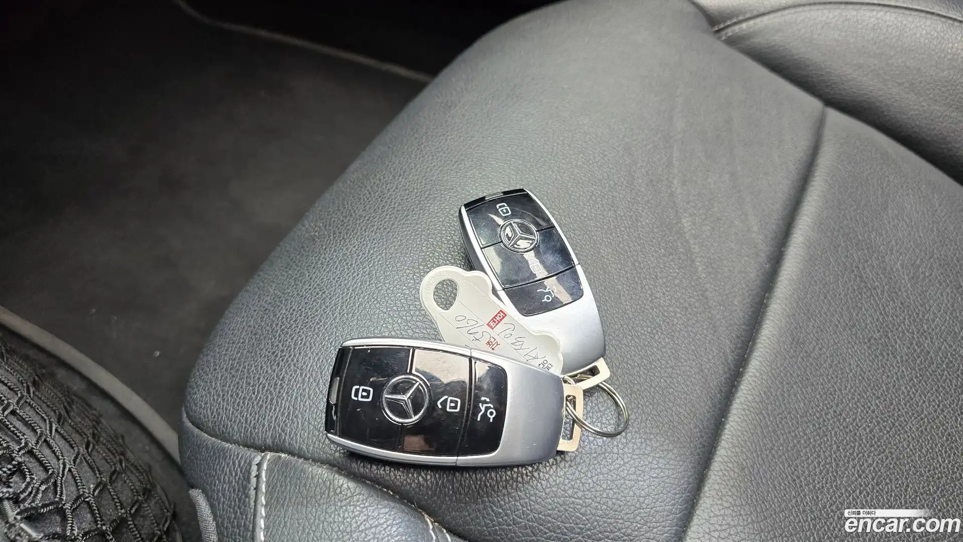 E-Class Mercedes-Benz 2016.11-OPTION-019