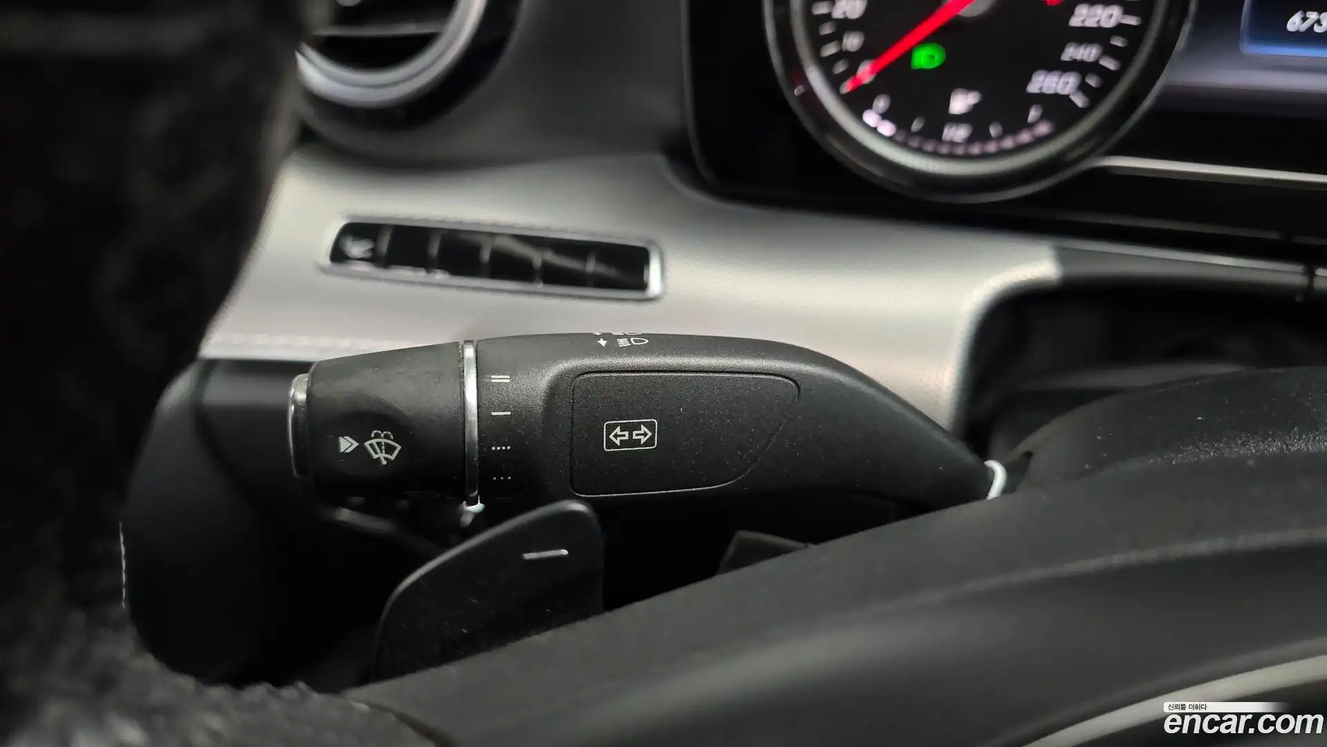 E-Class Mercedes-Benz 2016.11-OPTION-024