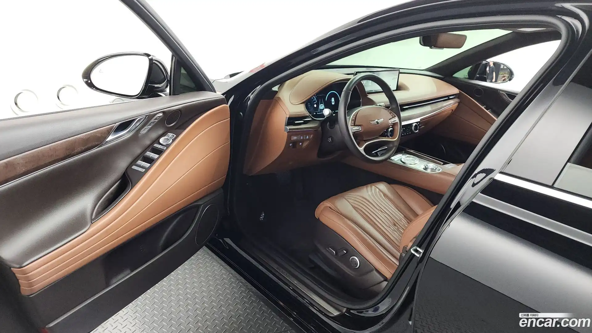 G80 Genesis 2022.3-INNER-010