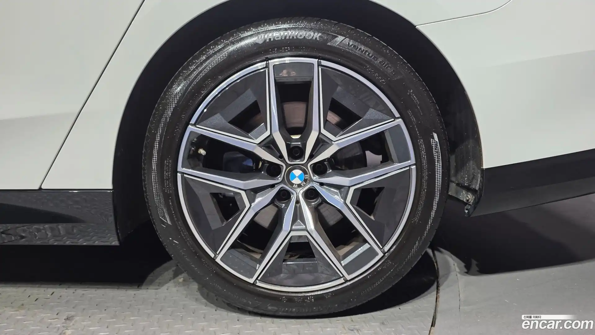 5-Series BMW 2024.2-OUTER-031