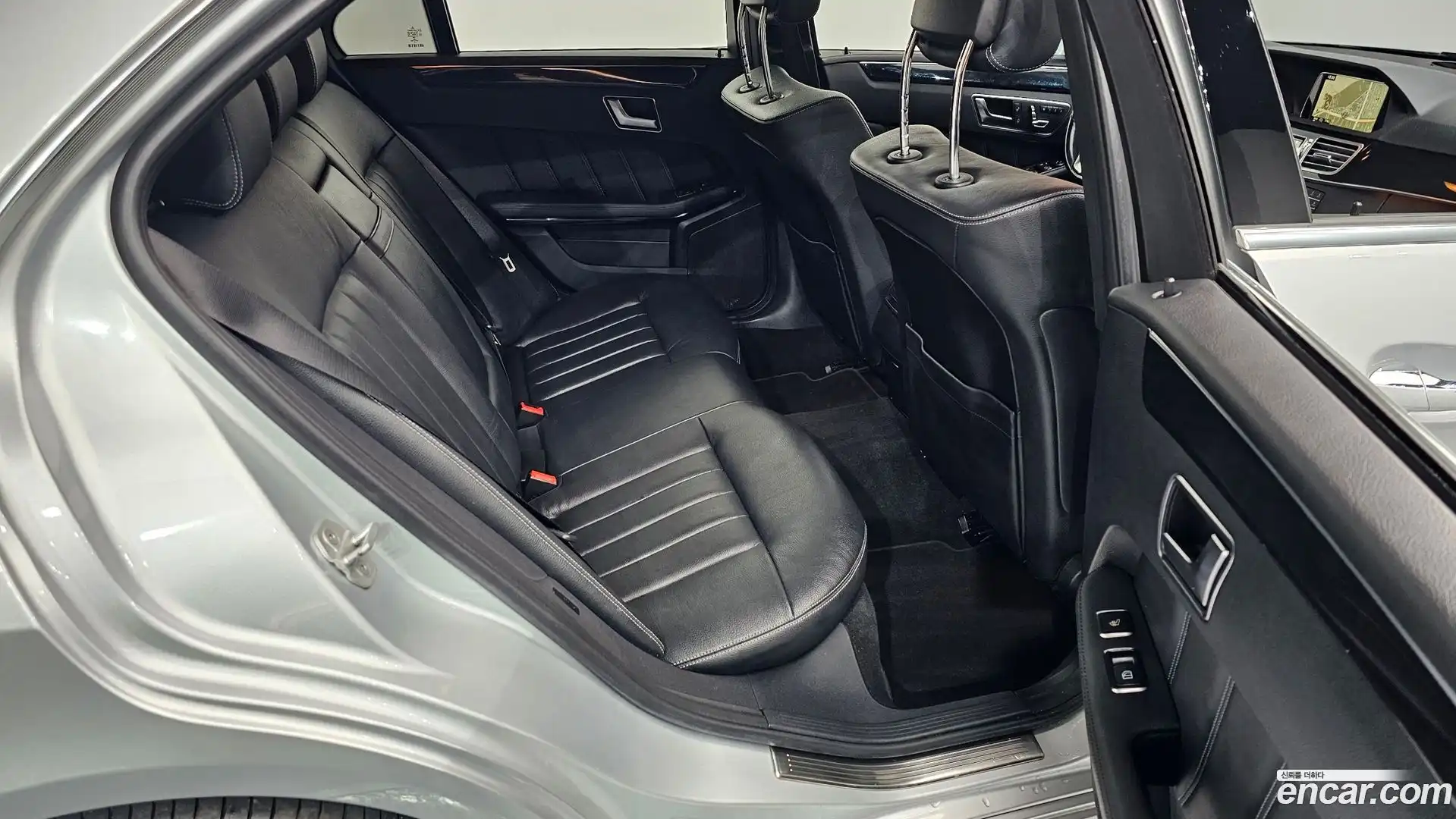 E-Class Mercedes-Benz 2015.8-OPTION-016