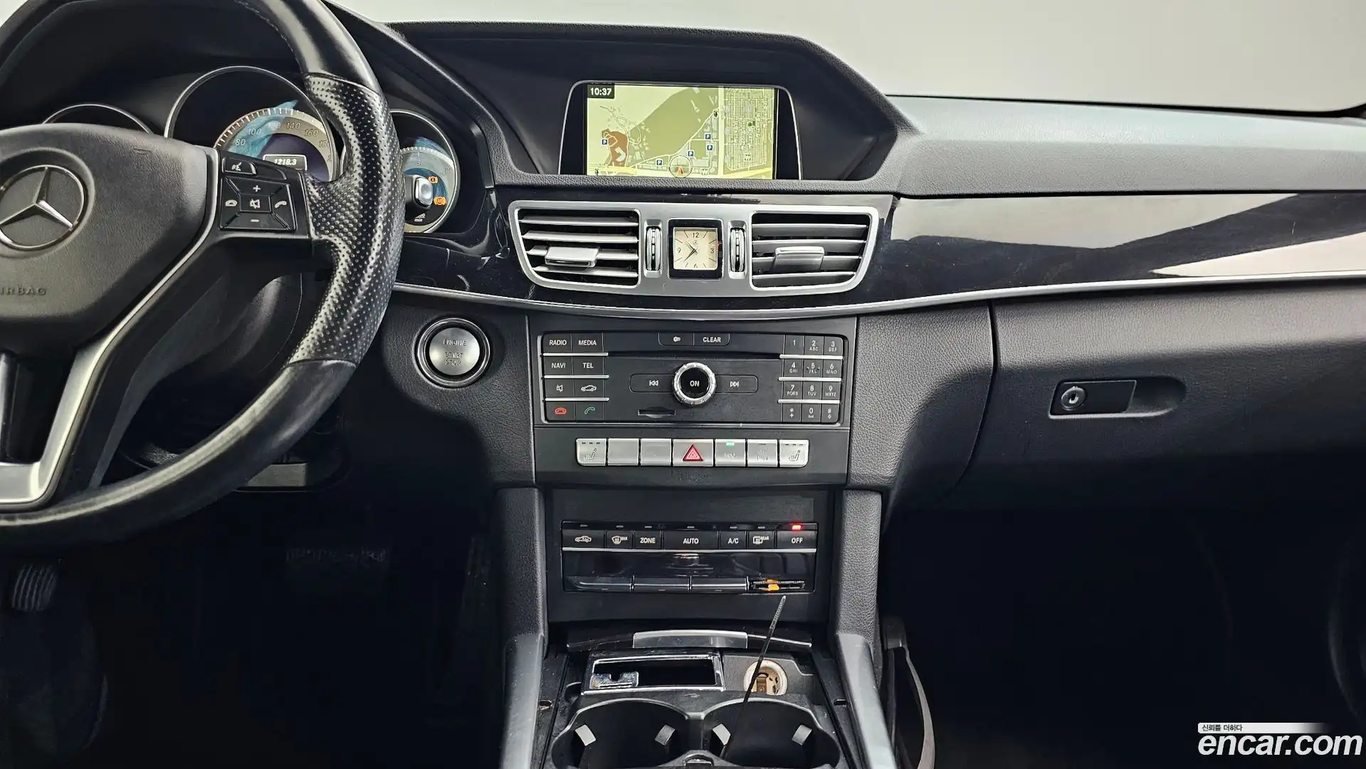 E-Class Mercedes-Benz 2015.8-OPTION-018