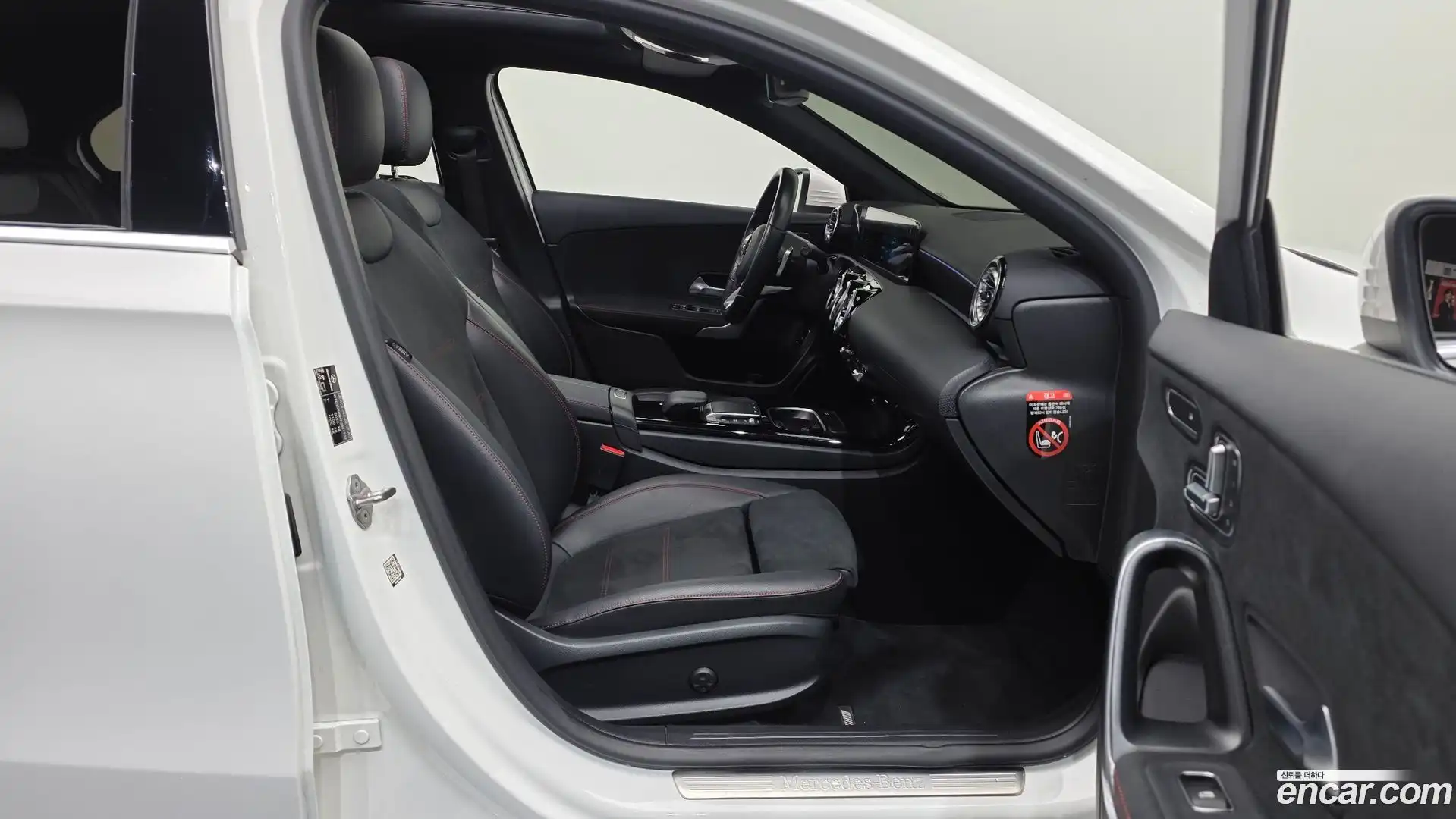 A-Class Mercedes-Benz 2022.2-OPTION-015