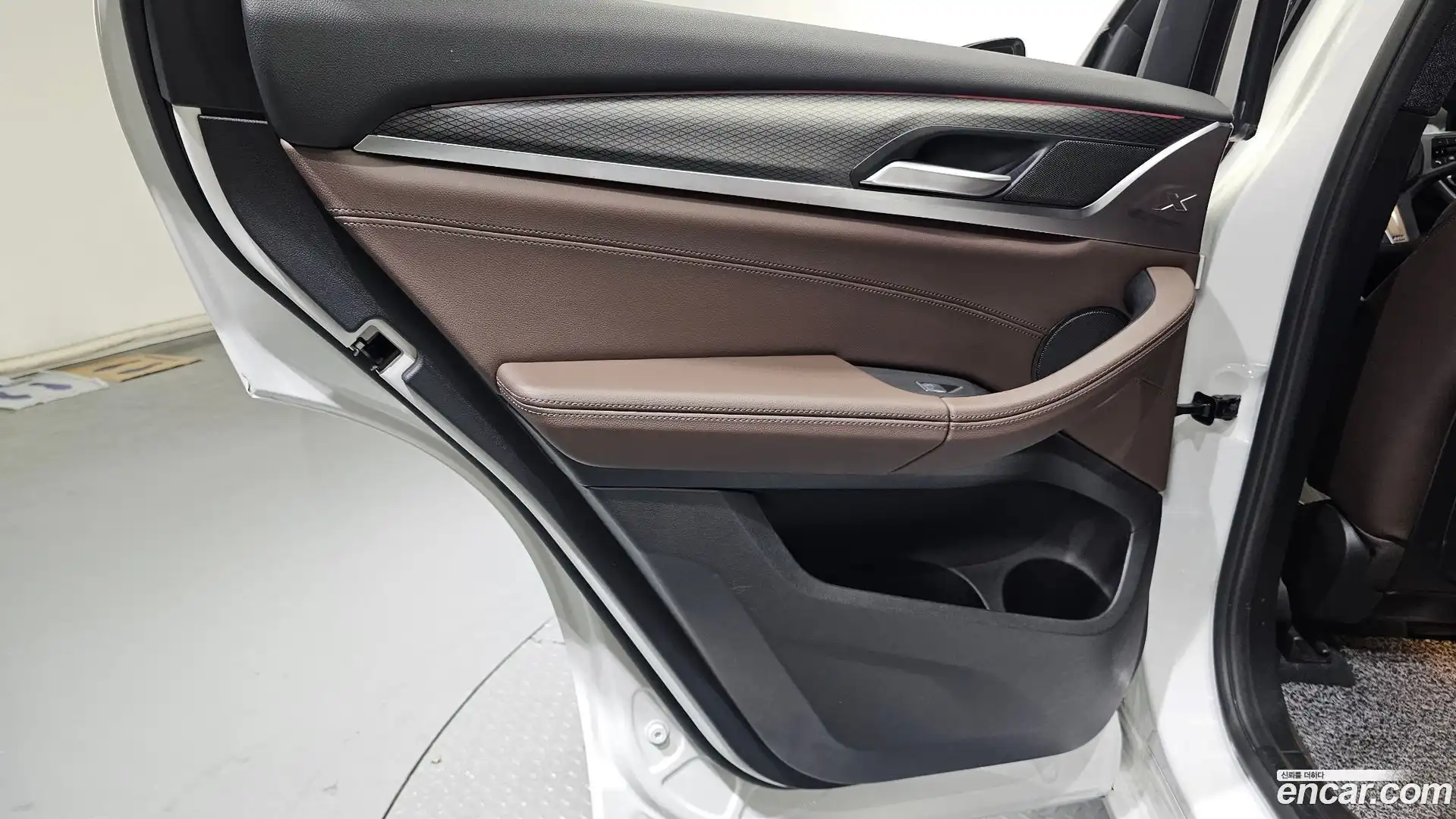 X4 BMW 2022.1-INNER-035