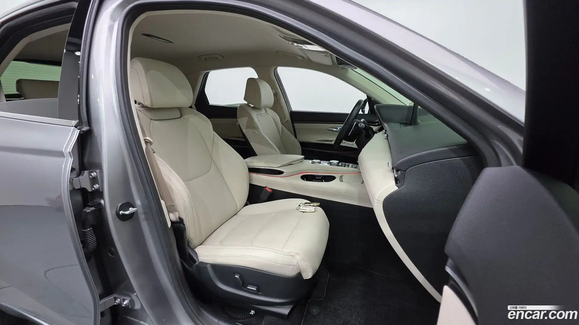 GV70 Genesis 2022.0-INNER-010