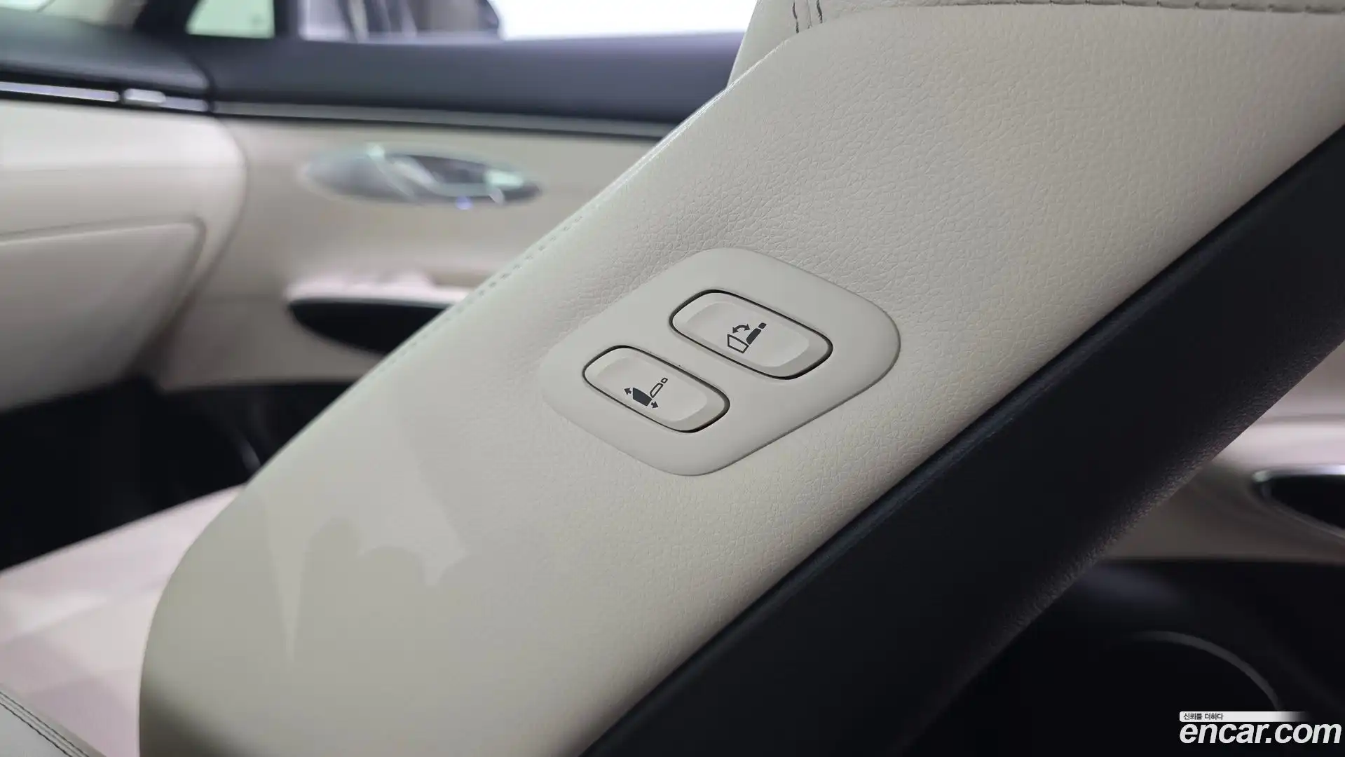 GV70 Genesis 2022.0-OPTION-041