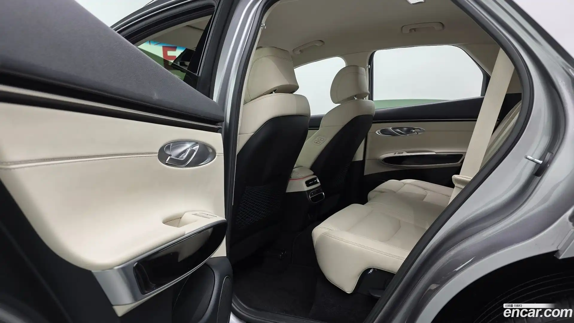 GV70 Genesis 2022.0-OPTION-042
