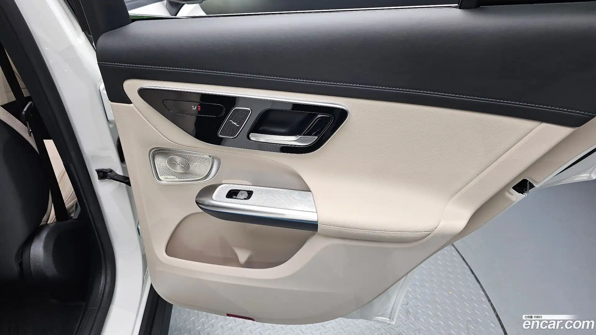 GLC-Class Mercedes-Benz 2026.2-INNER-035