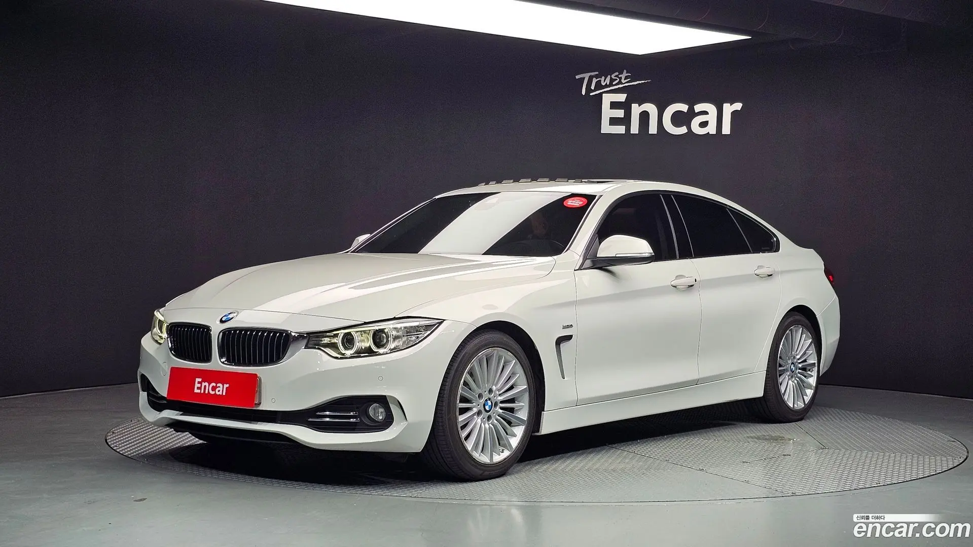 Main__Slider__Photo:4-Series BMW 2015.8-0