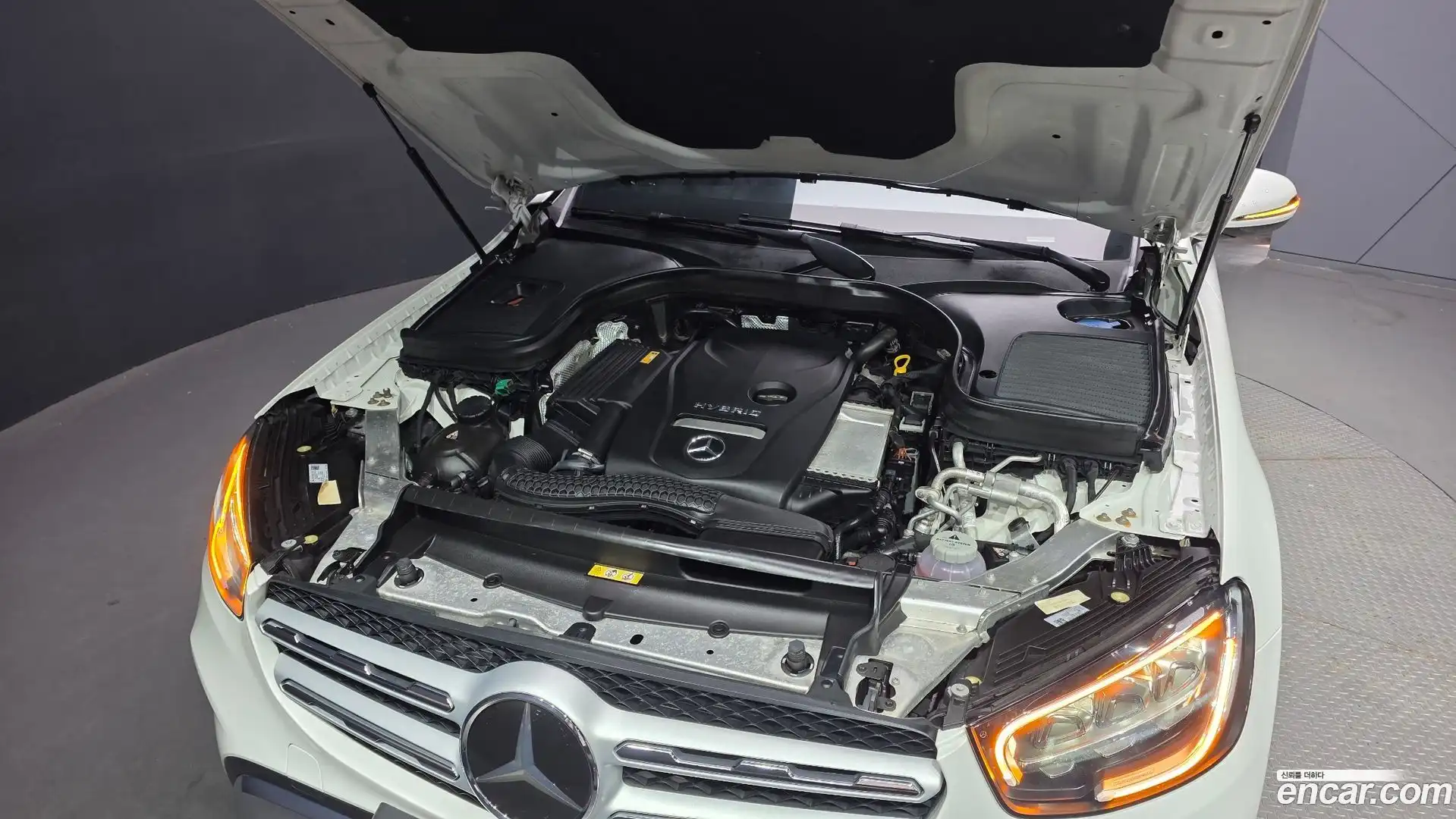 GLC-Class Mercedes-Benz 2021.4-OUTER-006