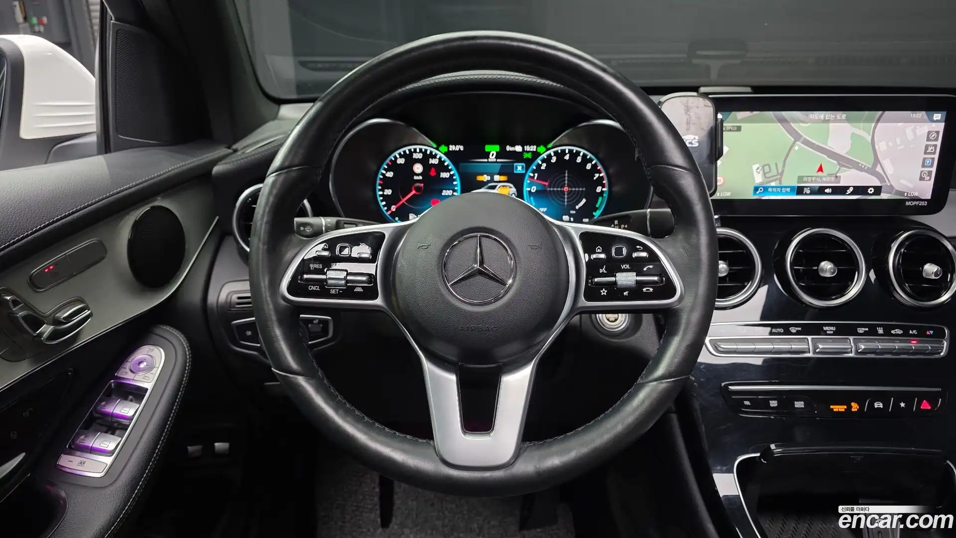 GLC-Class Mercedes-Benz 2021.4-OPTION-017