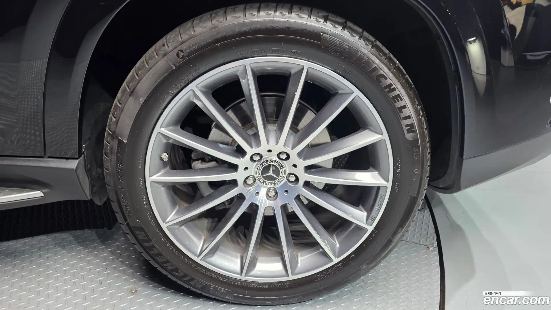 GLE-Class Mercedes-Benz 2023.11-OUTER-031