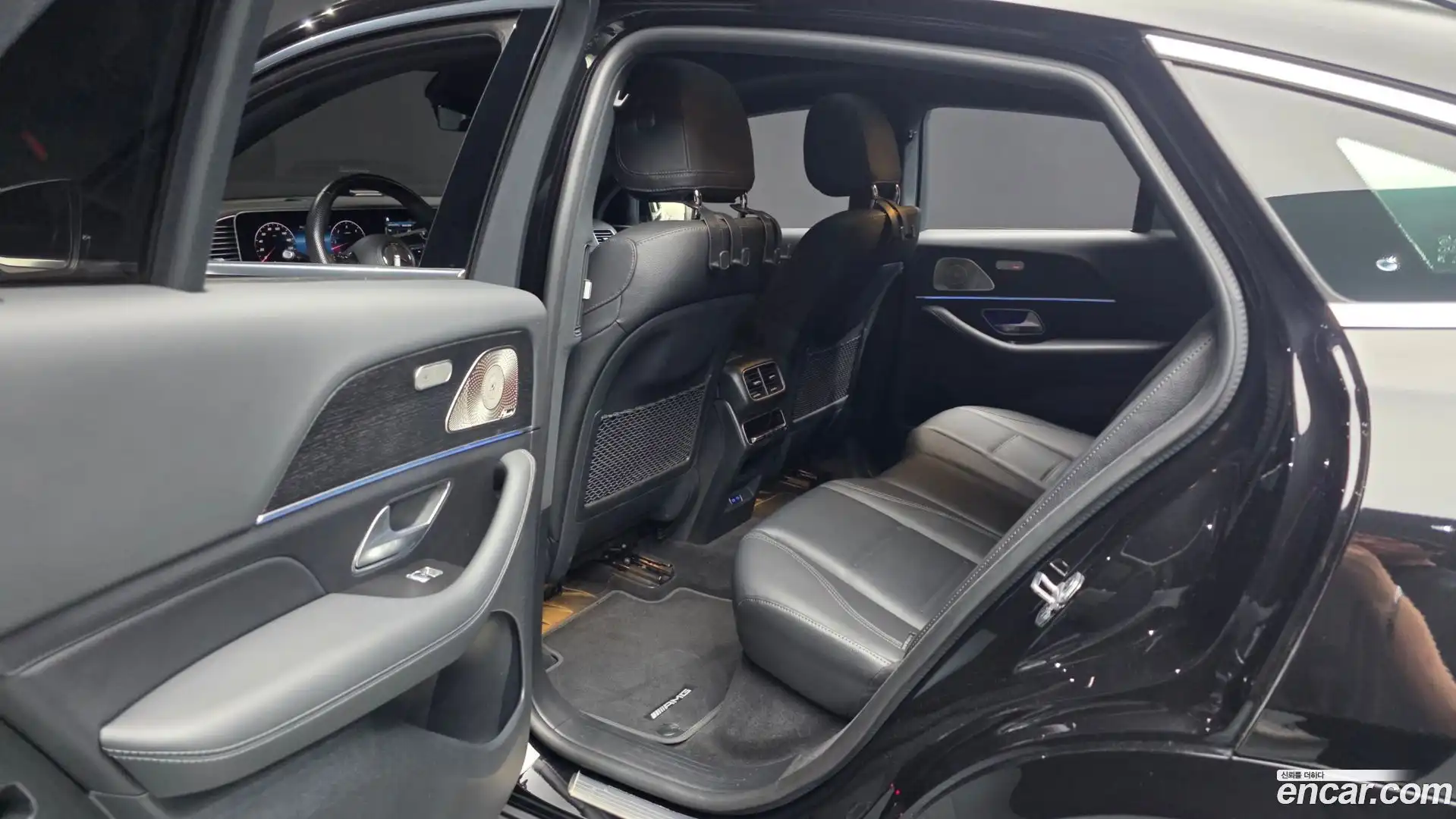 GLE-Class Mercedes-Benz 2023.11-INNER-036