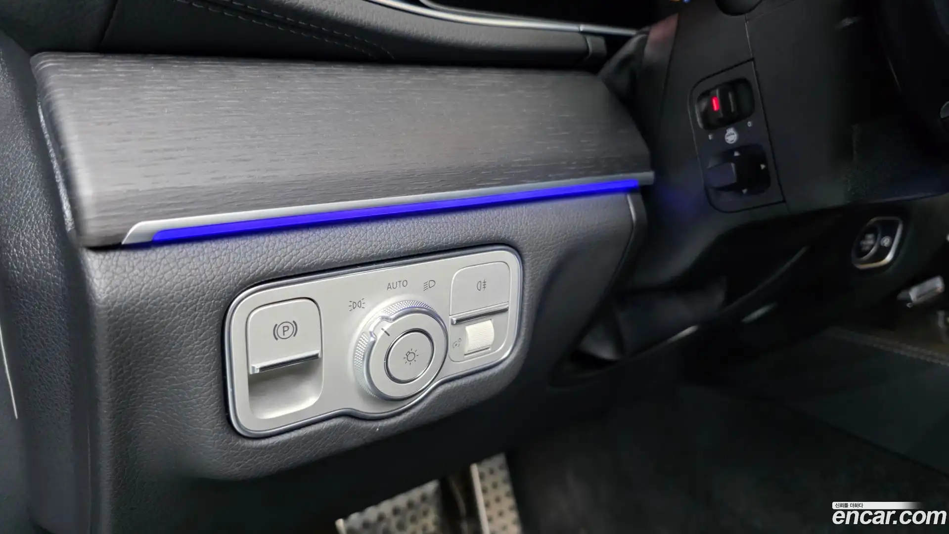 GLE-Class Mercedes-Benz 2023.11-OPTION-042